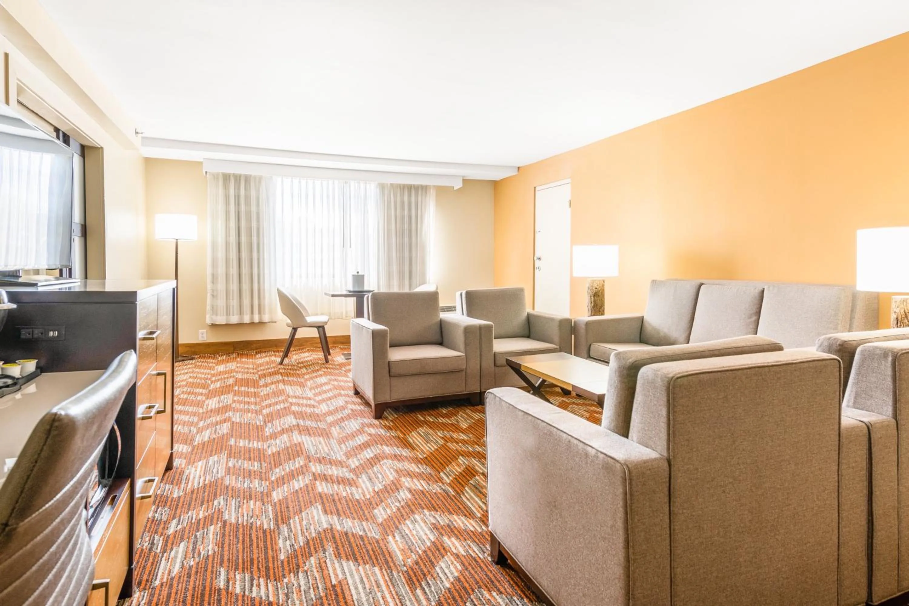 Bedroom in Doubletree By Hilton Greensboro Airport