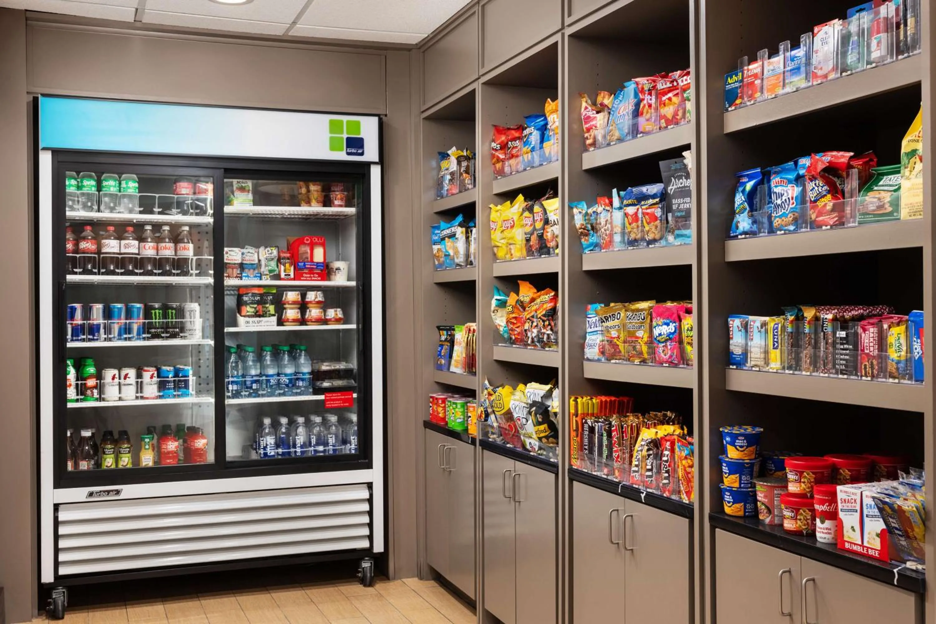 Restaurant/places to eat in Doubletree By Hilton Greensboro Airport