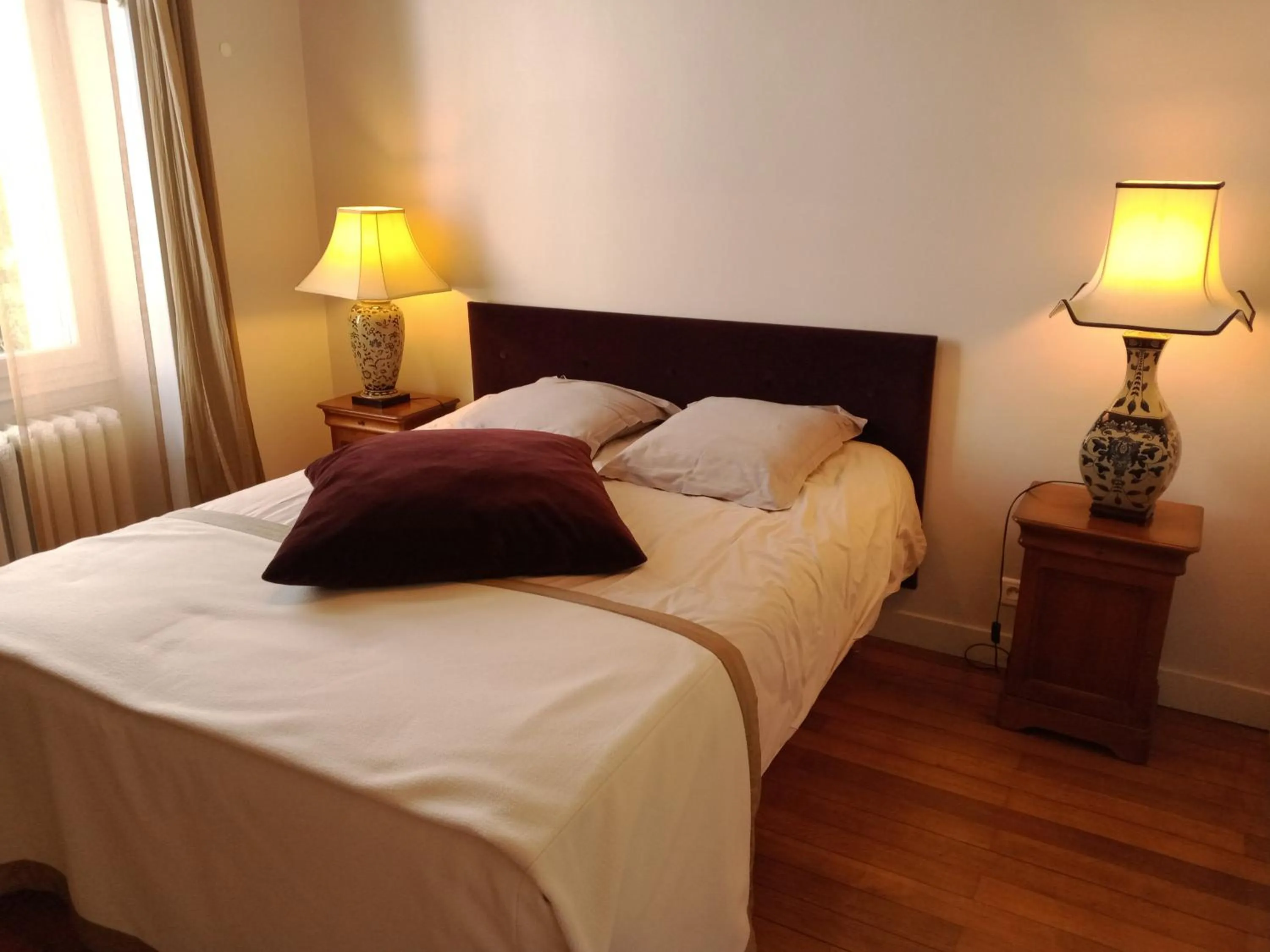 Bedroom, Bed in Chateau du Breuil