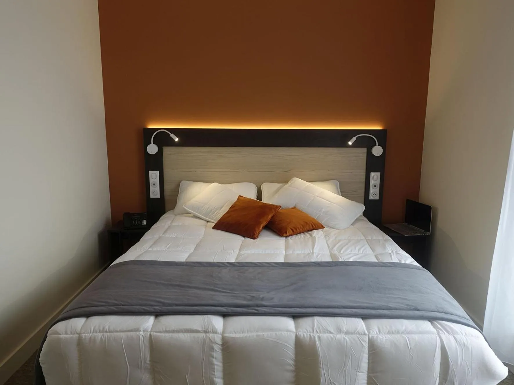 Photo of the whole room, Bed in Hôtel - Restaurant Le MITIGANA