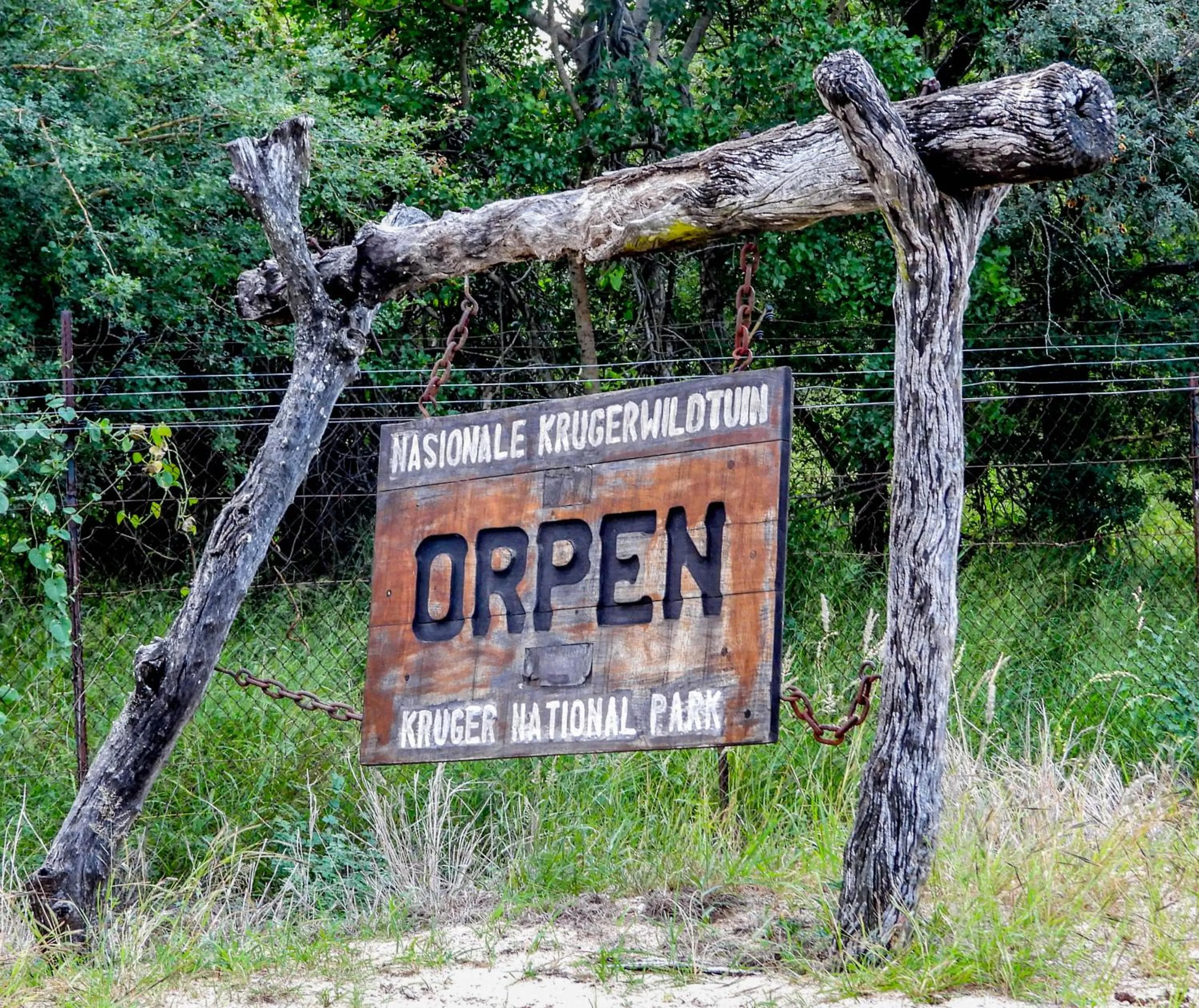 Logo/Certificate/Sign in SleepOver Orpen Gate
