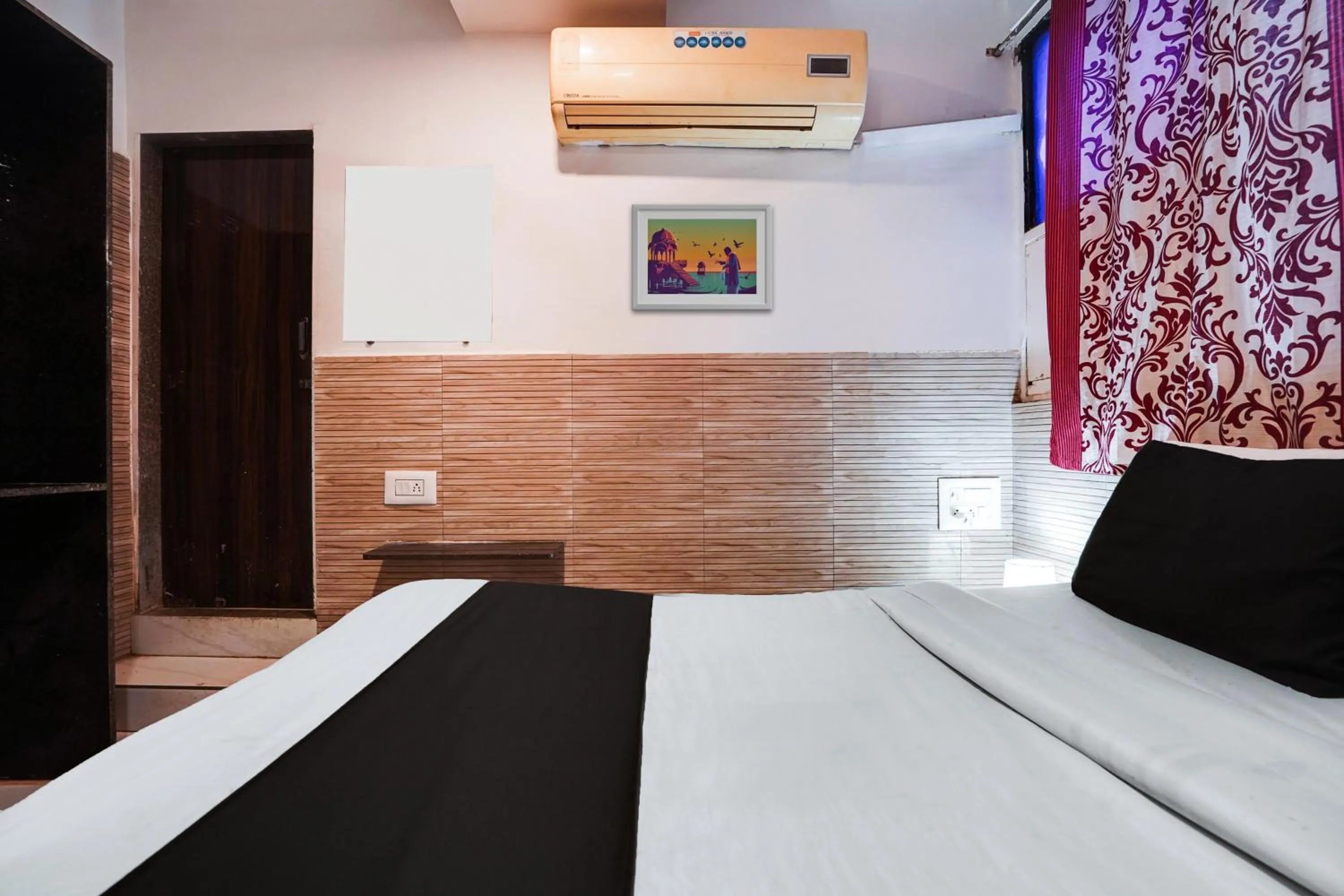 Bedroom, Bed in Hotel O Kanchan Palace