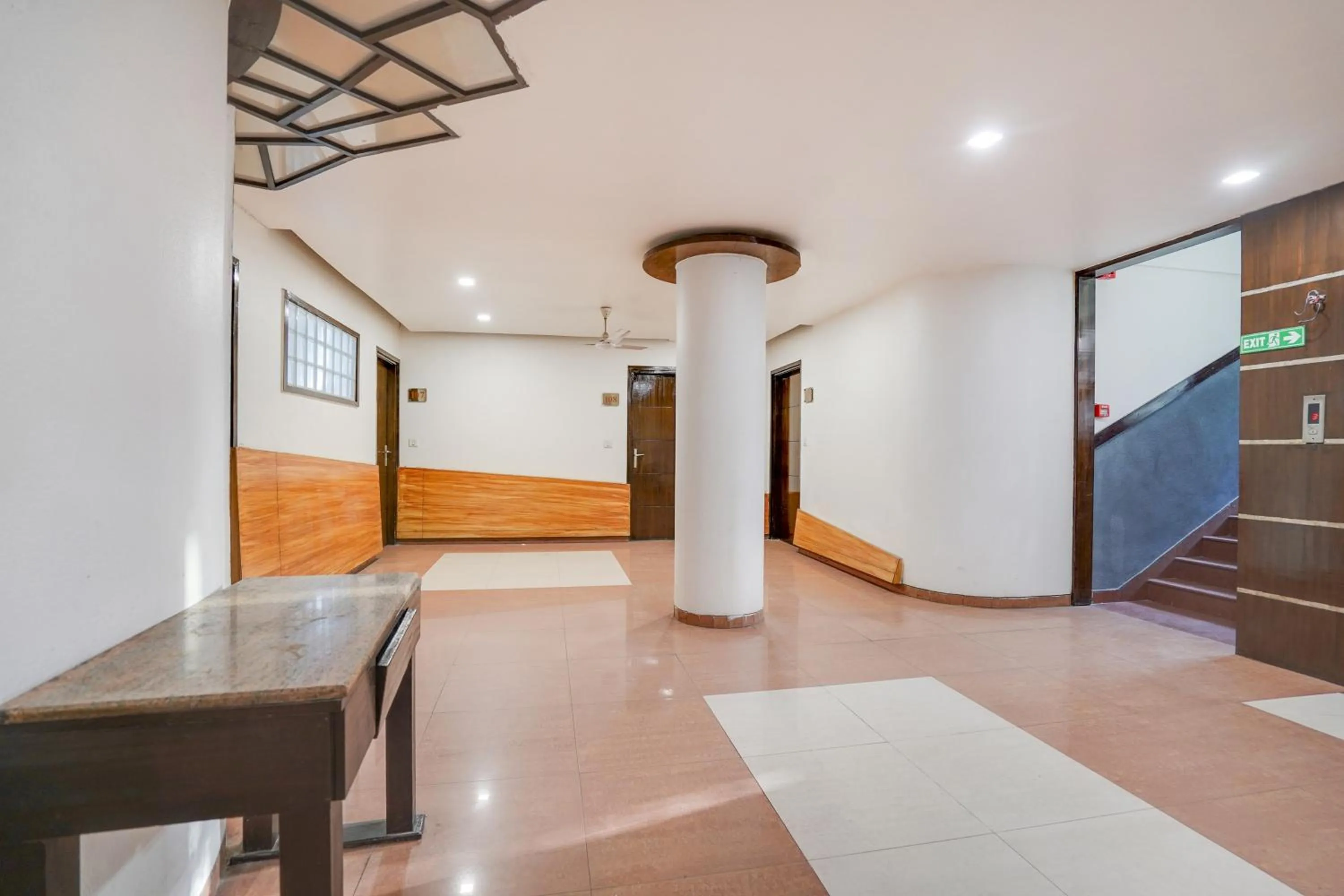 Lobby or reception in Super Hotel O Grand Peepal