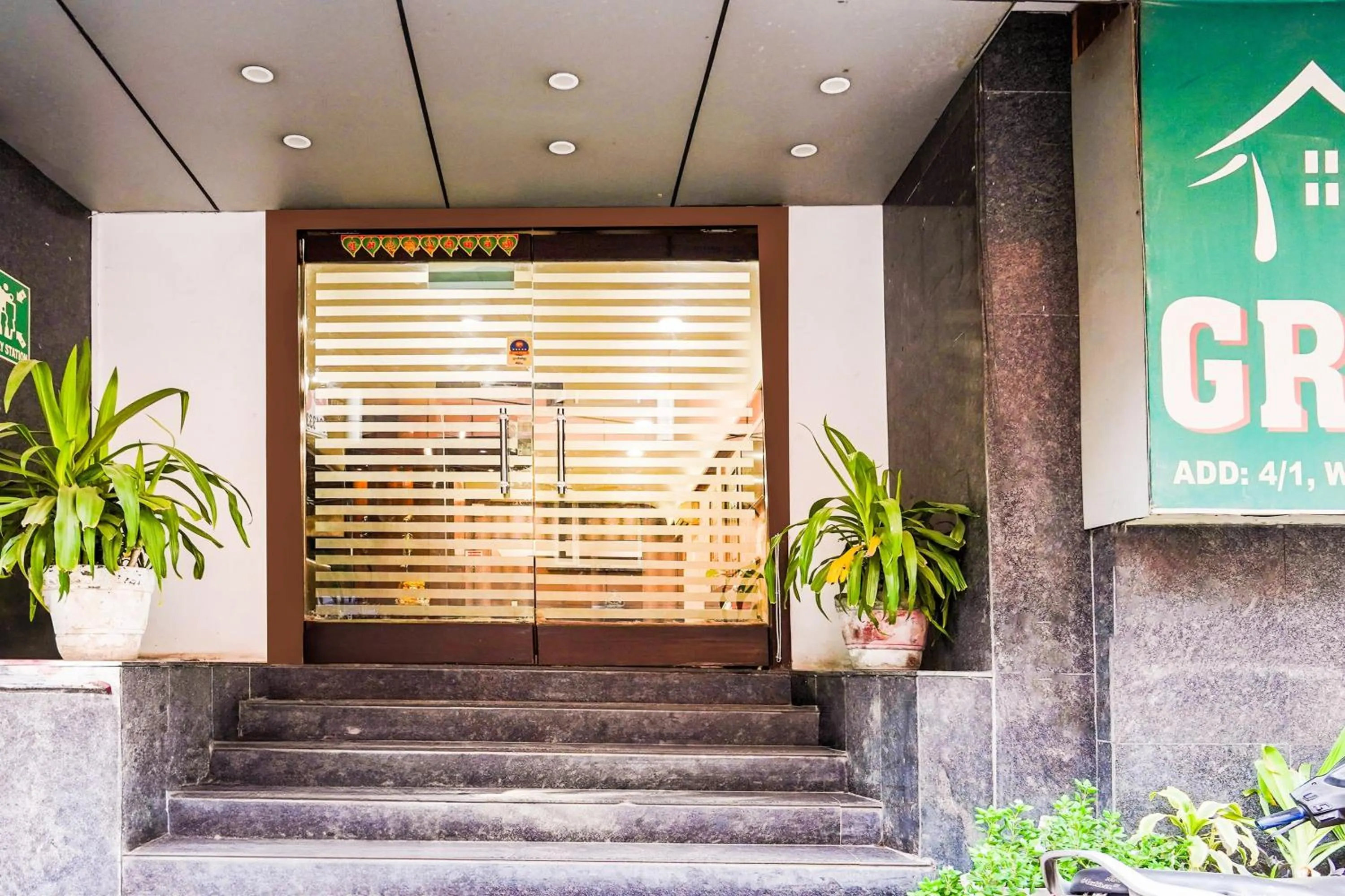 Facade/entrance in Super Hotel O Grand Peepal