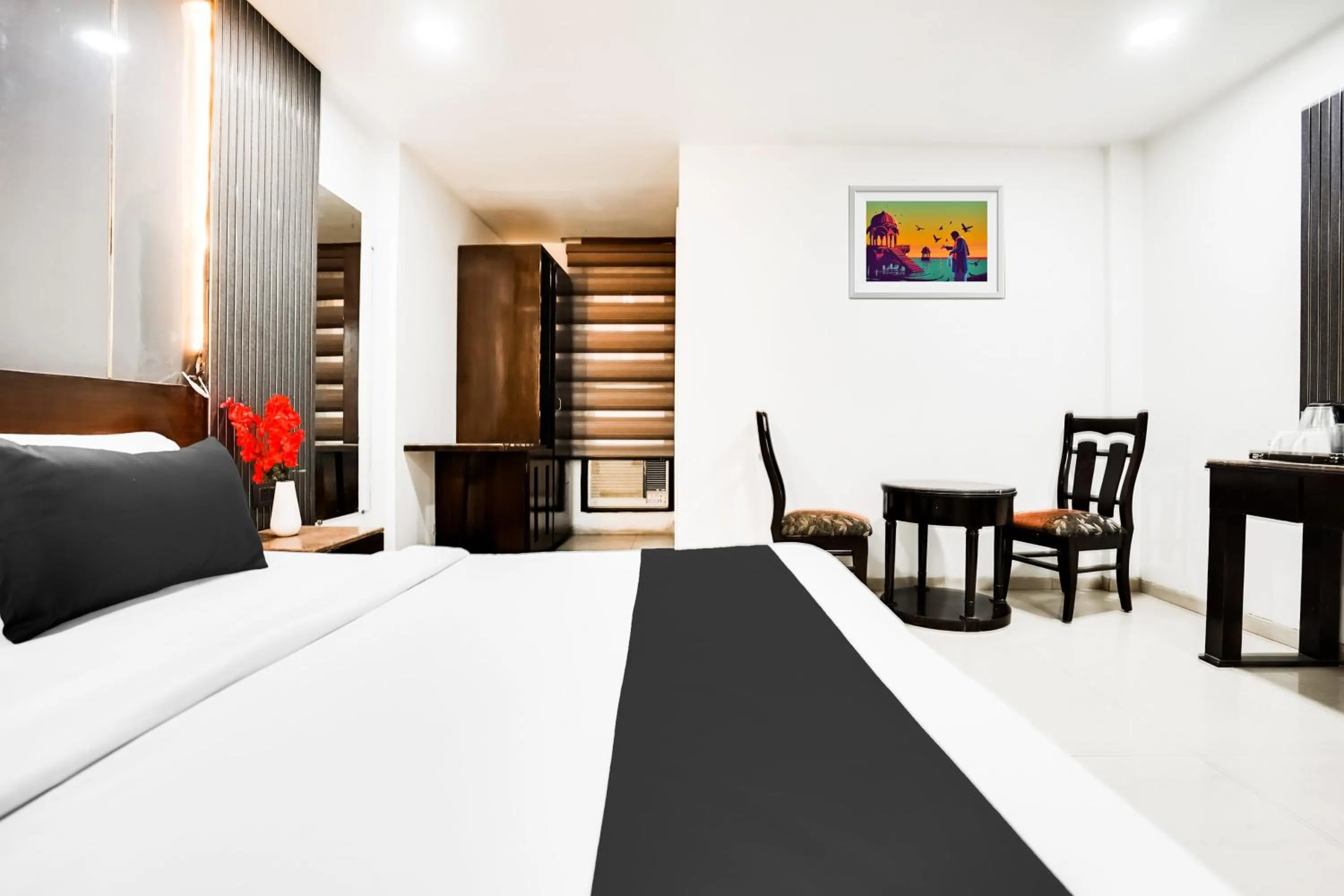 Bedroom, Bed in Super Hotel O Grand Peepal