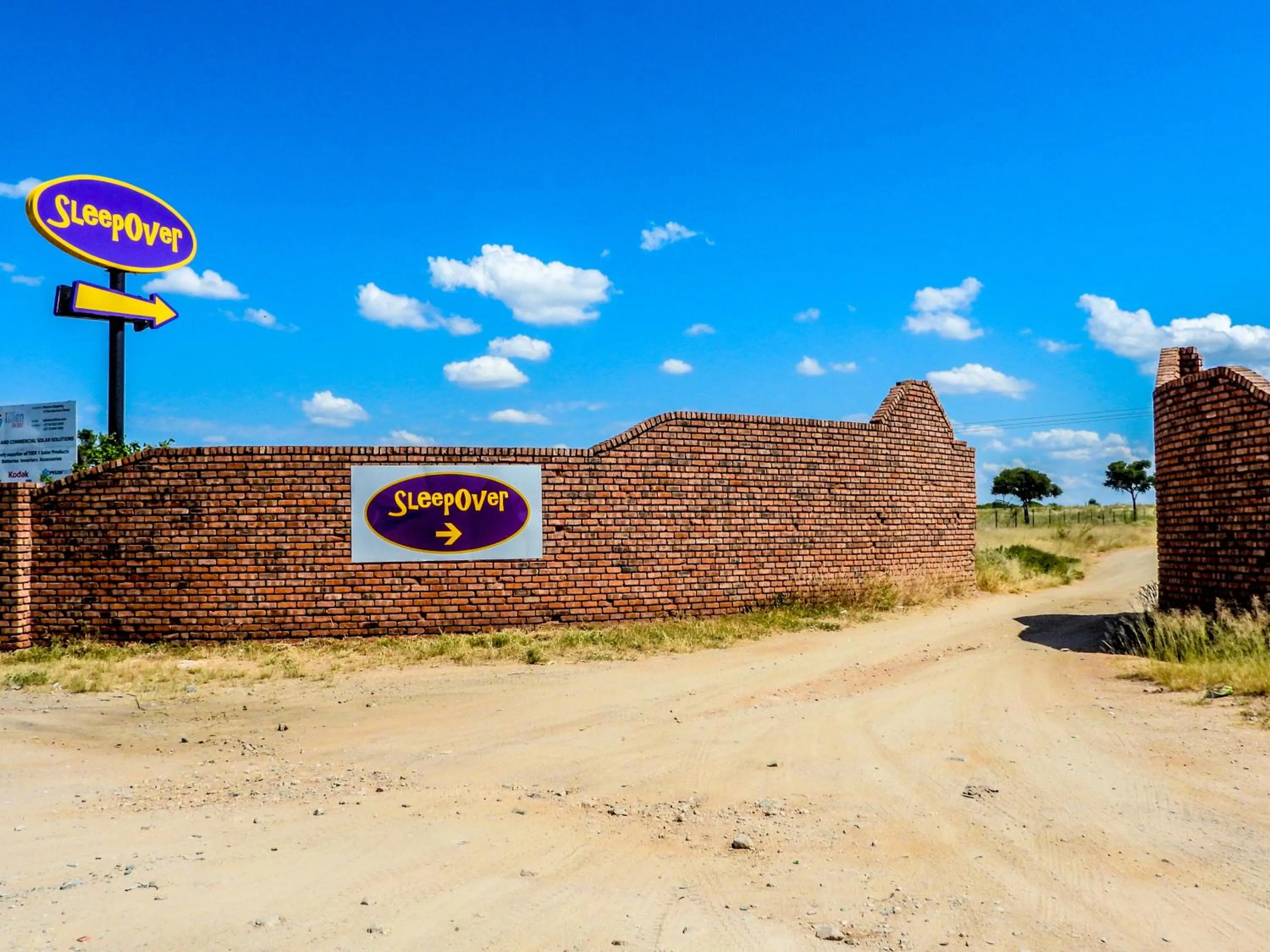 Facade/entrance in SleepOver Beitbridge
