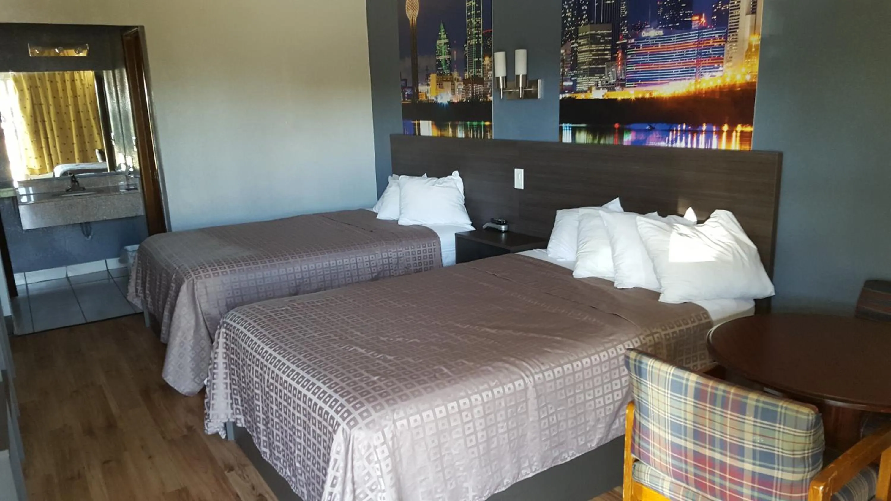 Photo of the whole room in Americas Best Value Inn Garland