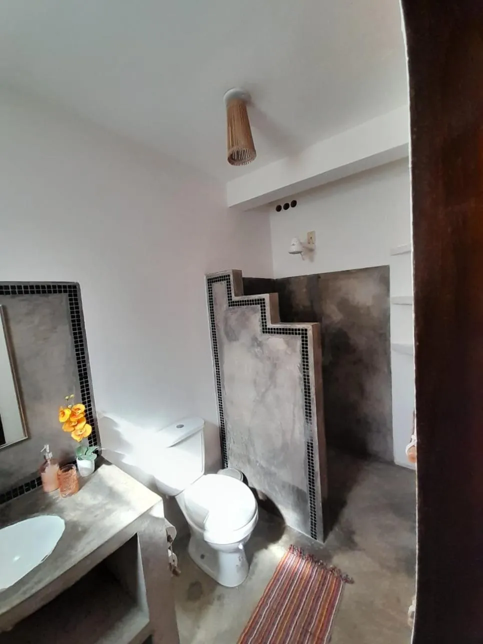 Shower in Pousada Lotus