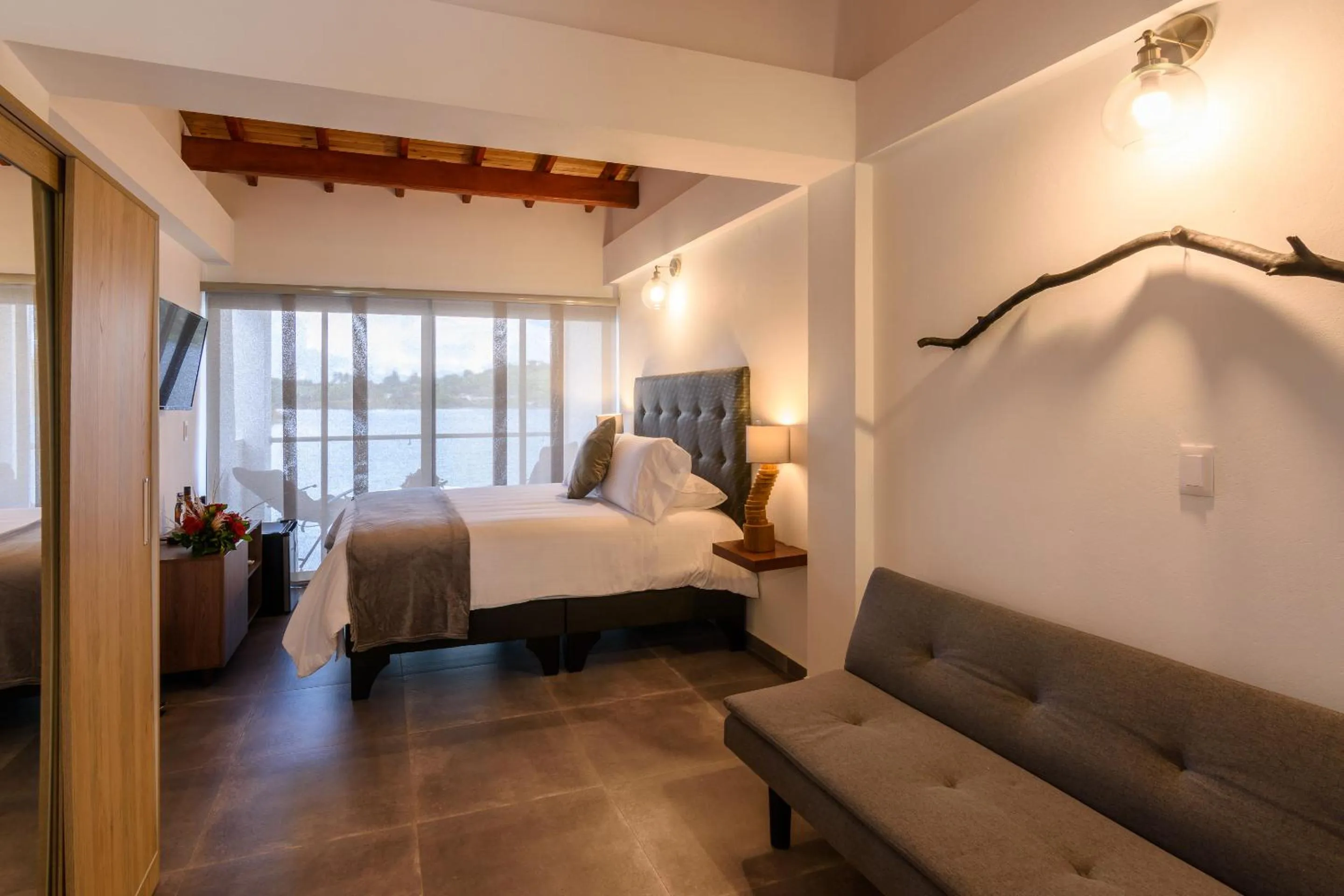 Photo of the whole room, Bed in Jordan Hotel Boutique