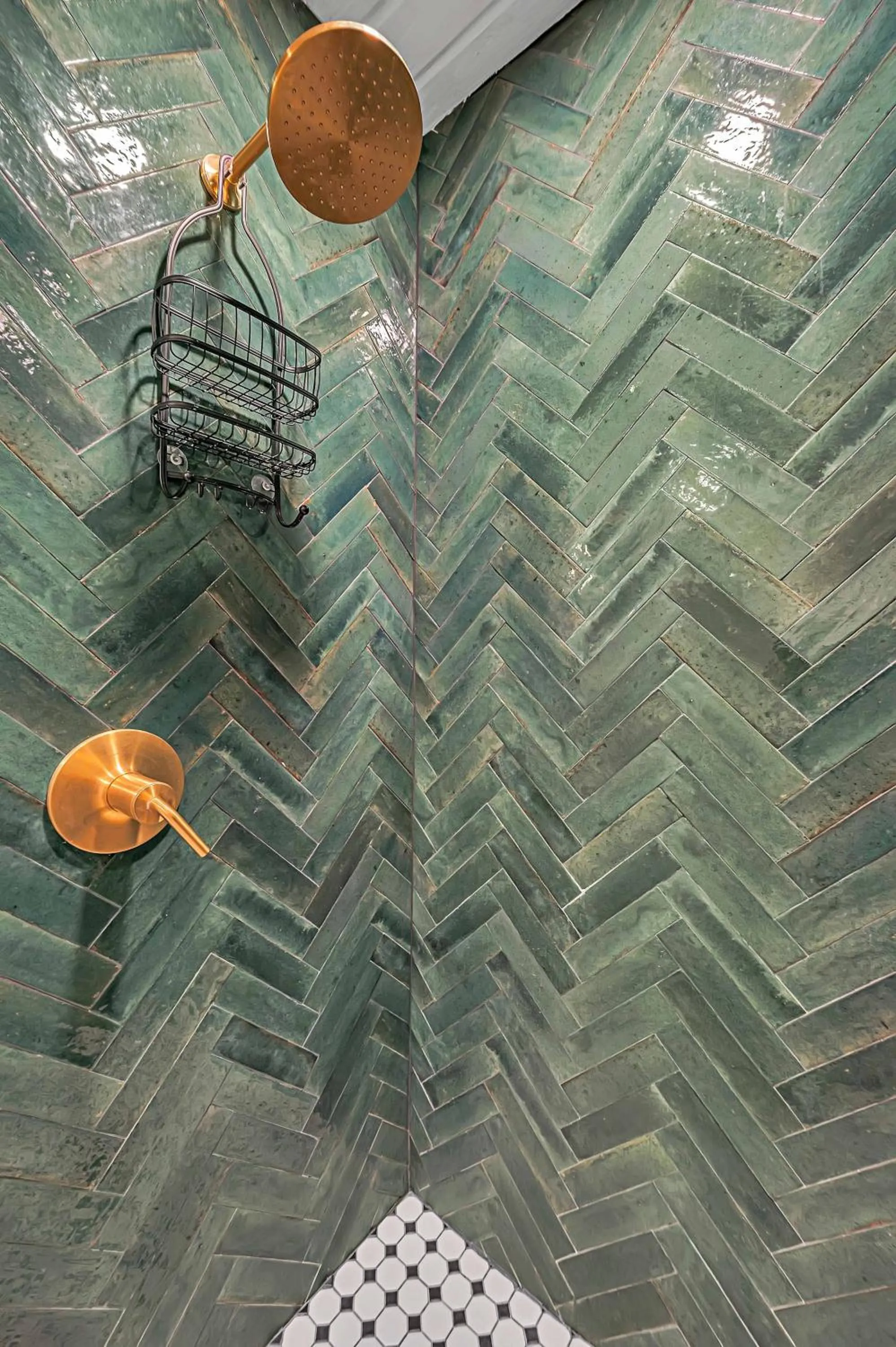 New-The Mod Poppy Large home 10 minutes from it all