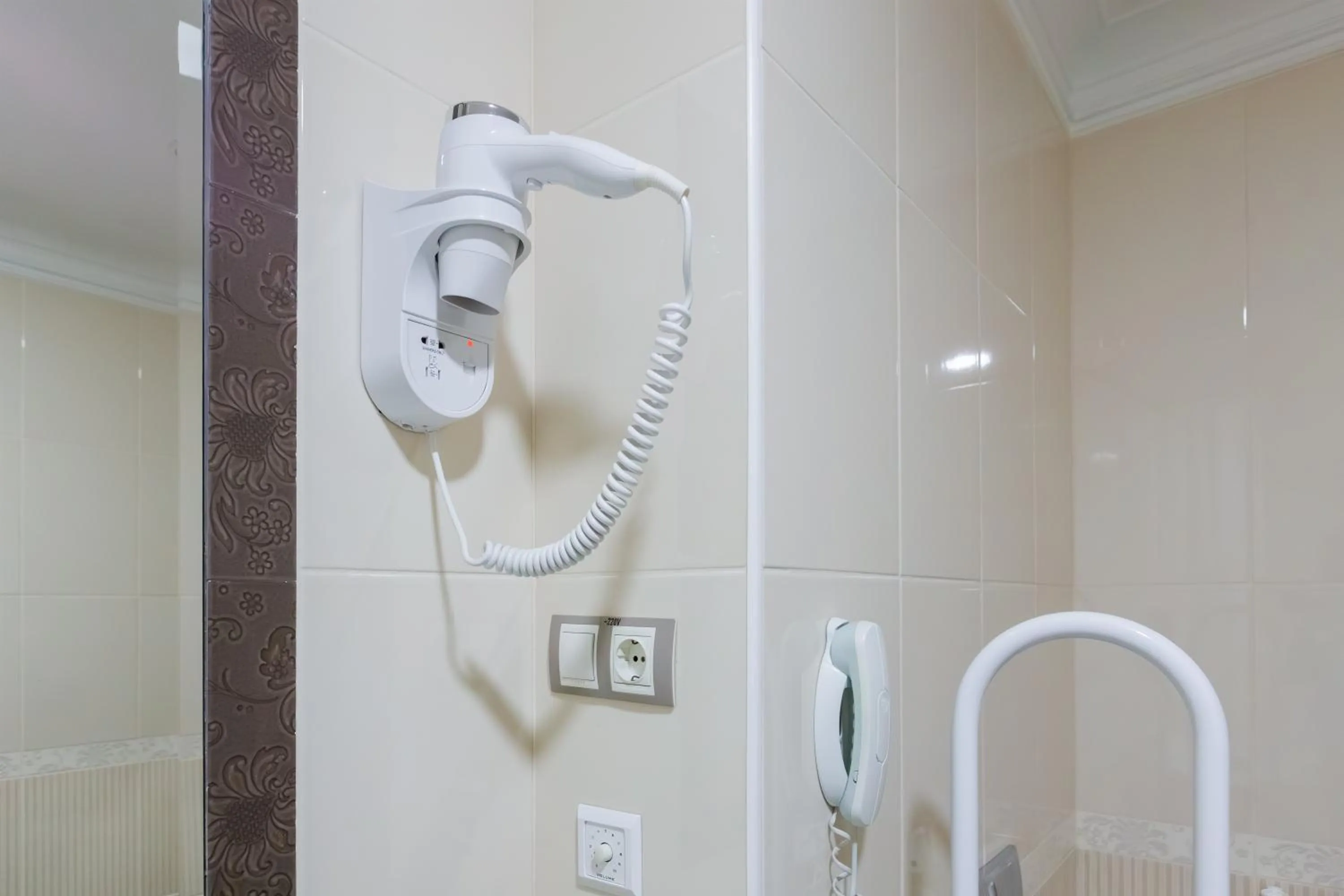 Boutique Spa Casino Hotel Lybid Plaza