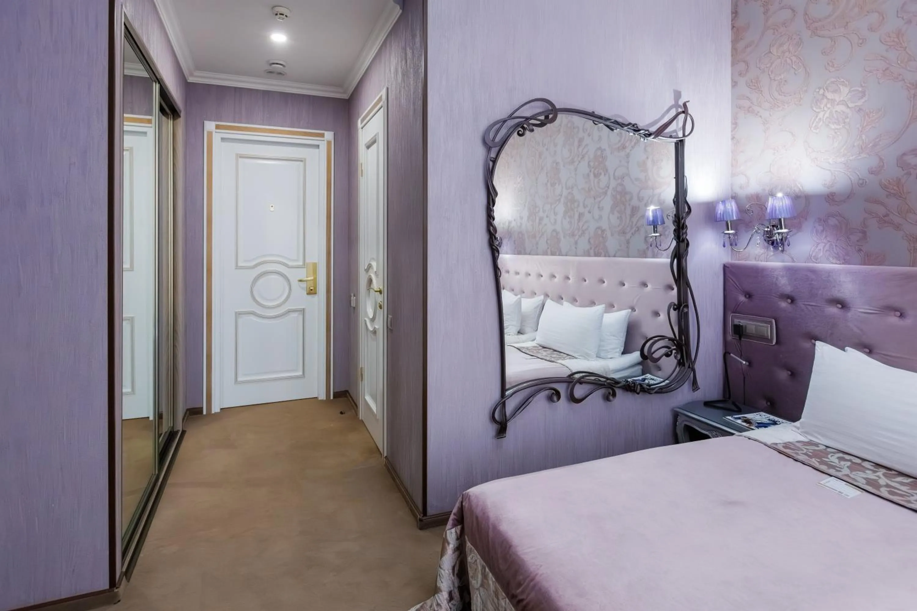 Bed in Boutique Spa Casino Hotel Lybid Plaza