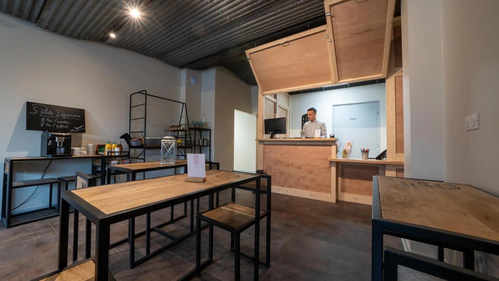Dining area in Hôtel Des Docks