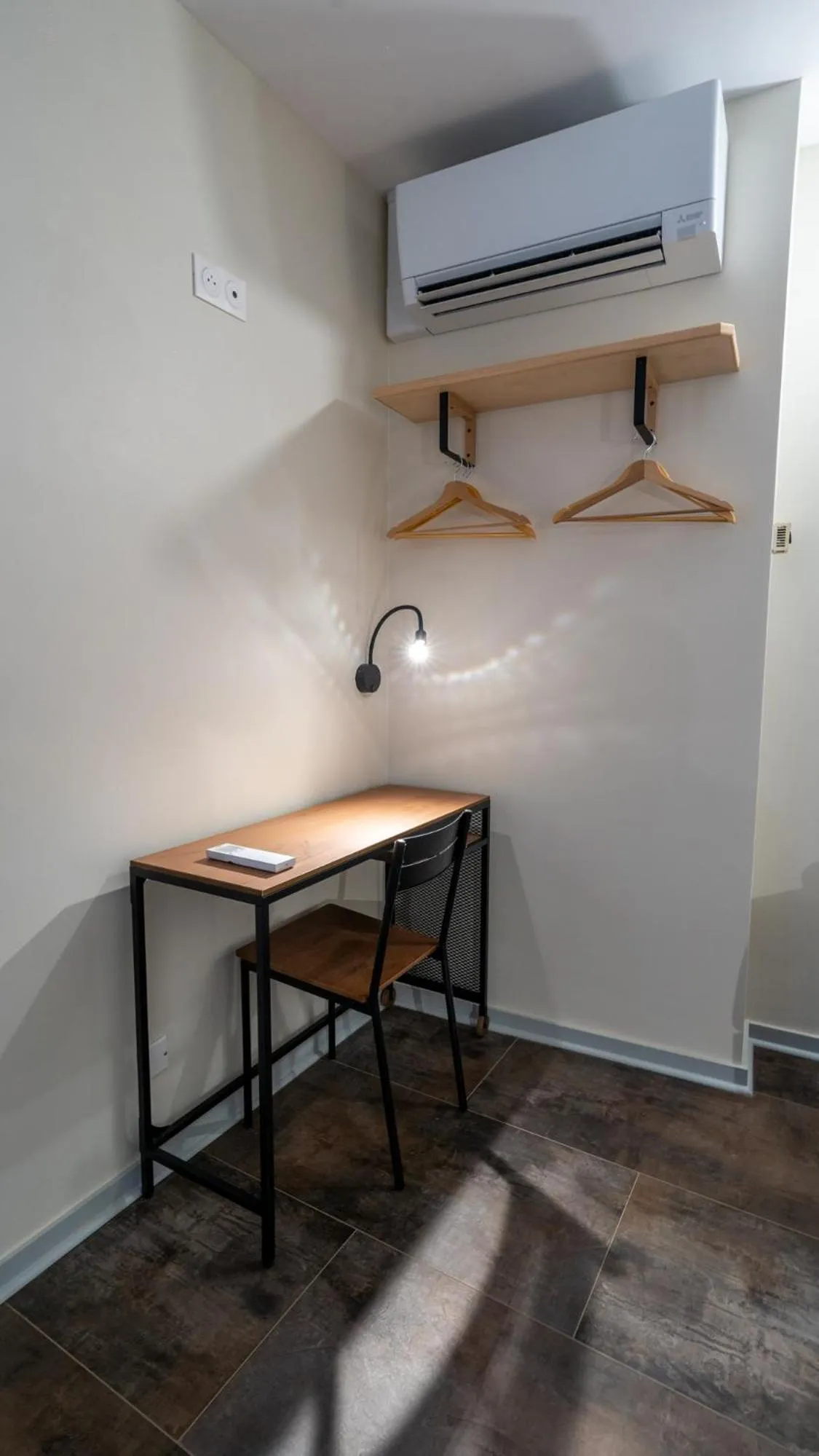 air conditioner in Hôtel Des Docks