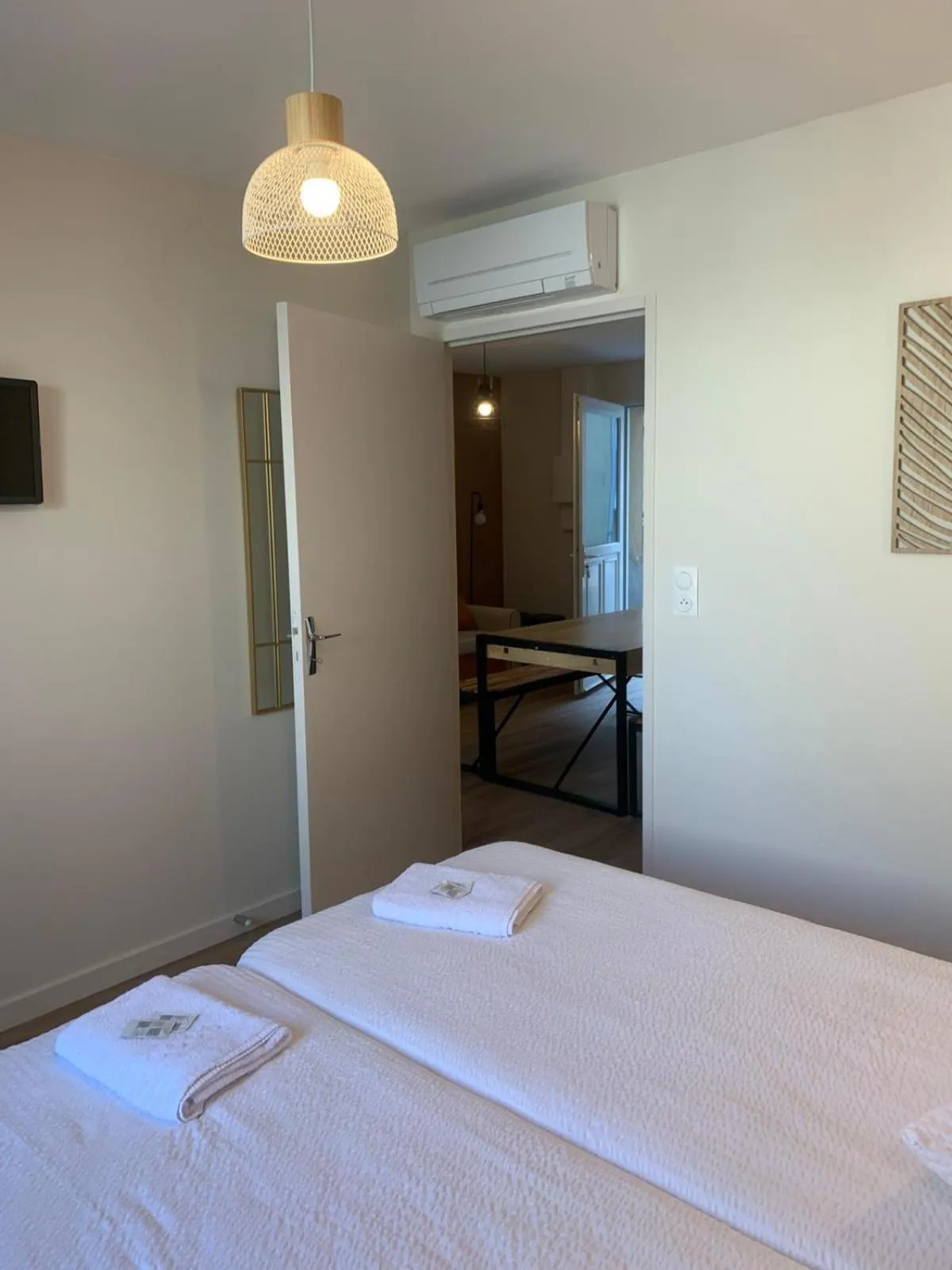 Bed in Hôtel Des Docks