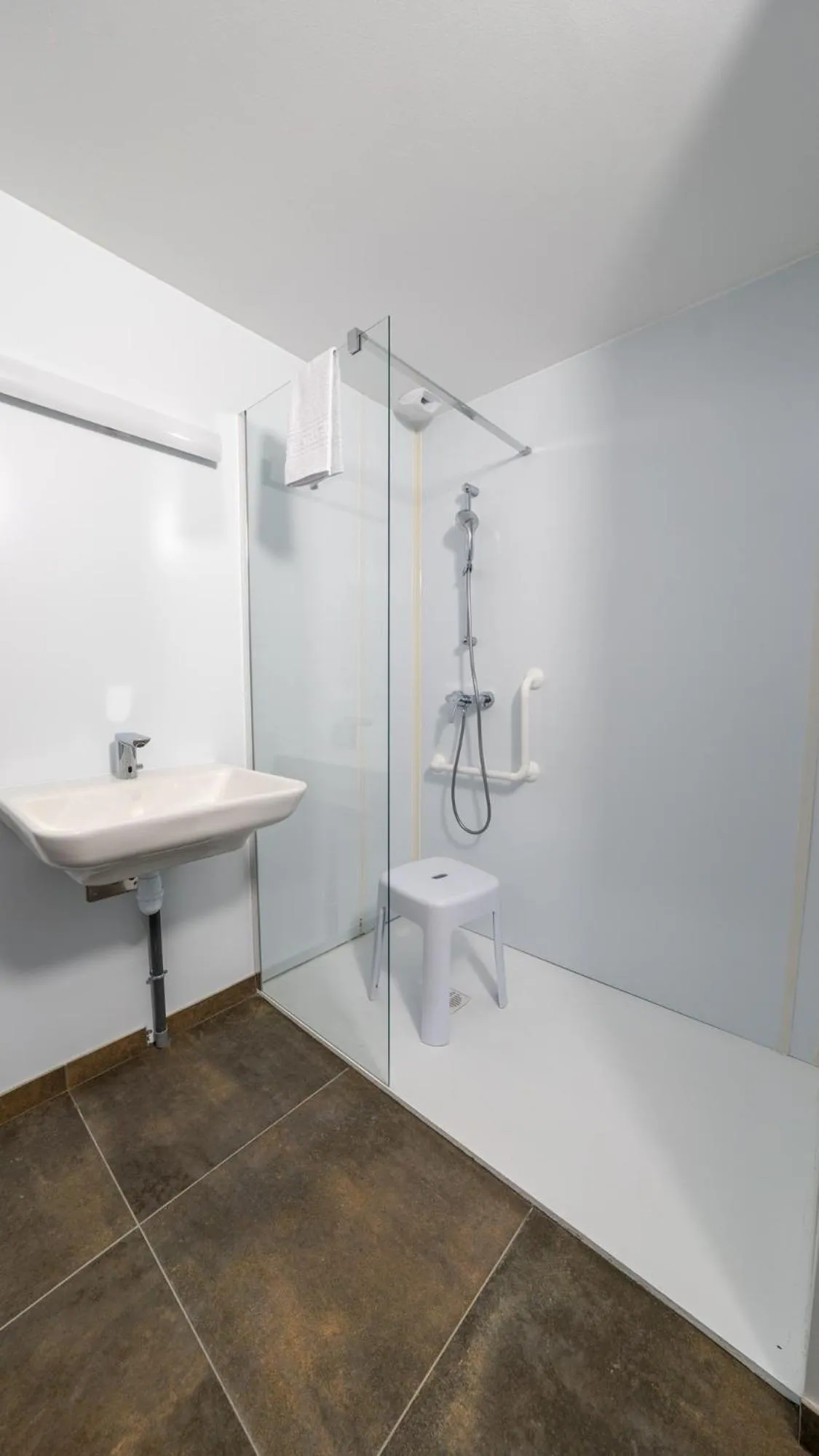 Bathroom in Hôtel Des Docks