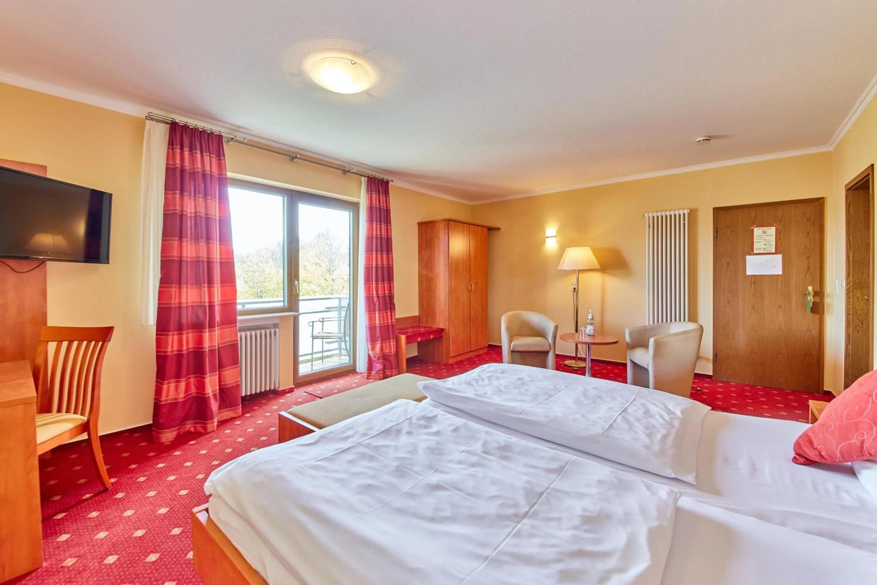 Photo of the whole room in Hotel Café Ernst