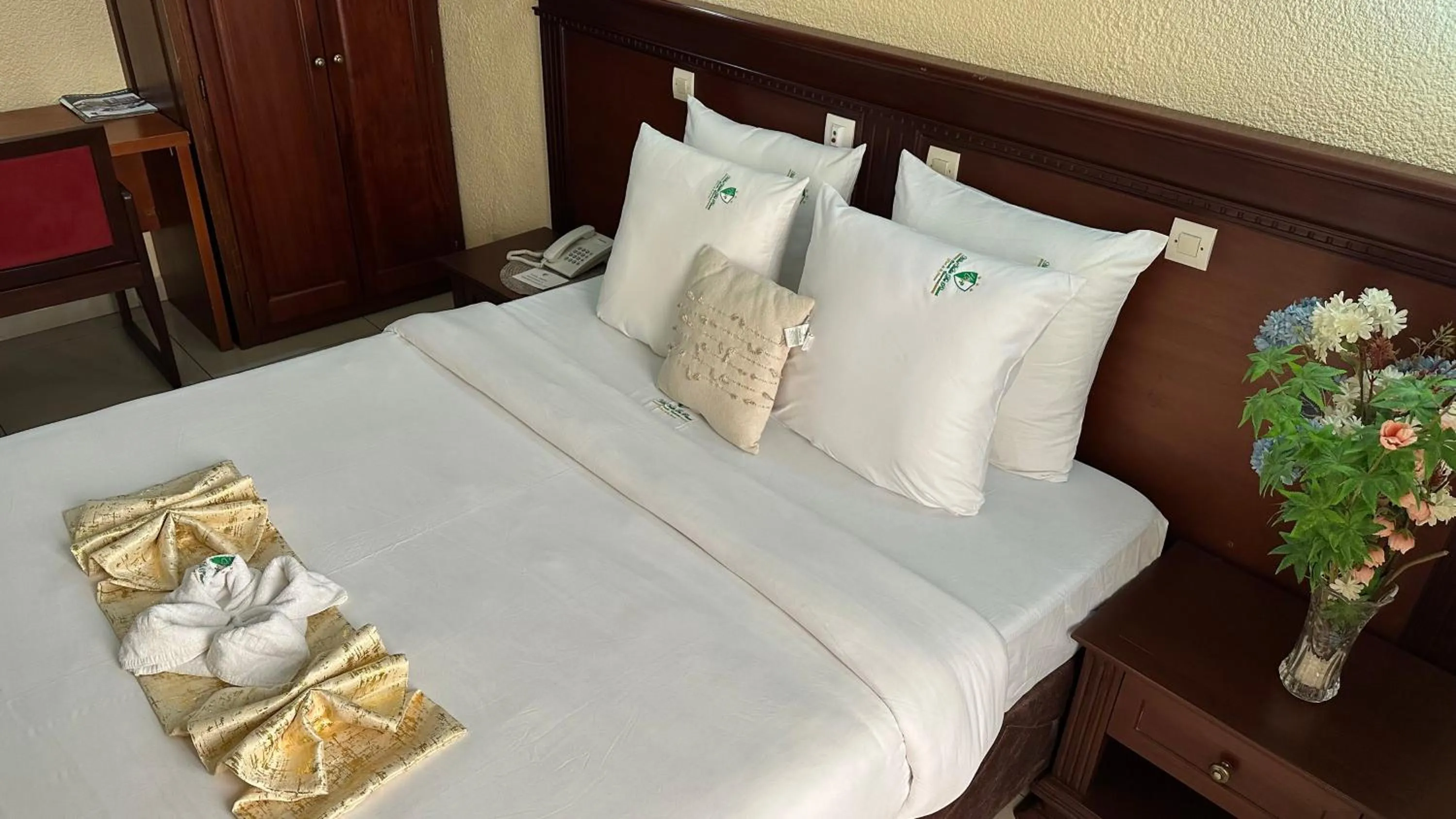 Bedroom, Bed in Hotel Vallée Des Princes