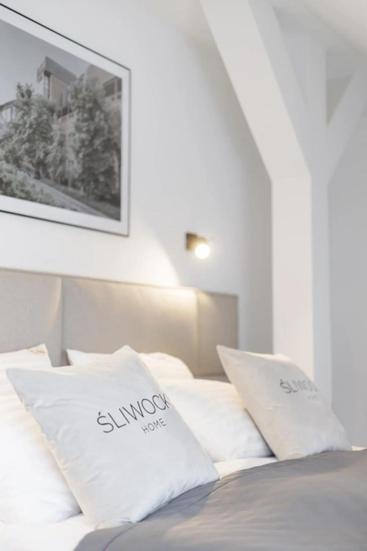 Bed in Apartamenty L11, Limanowskiego