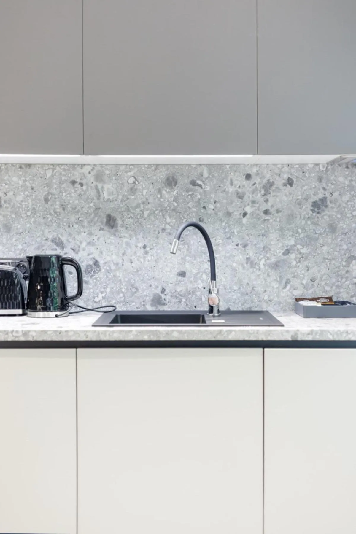 Kitchen or kitchenette in Apartamenty L11, Limanowskiego