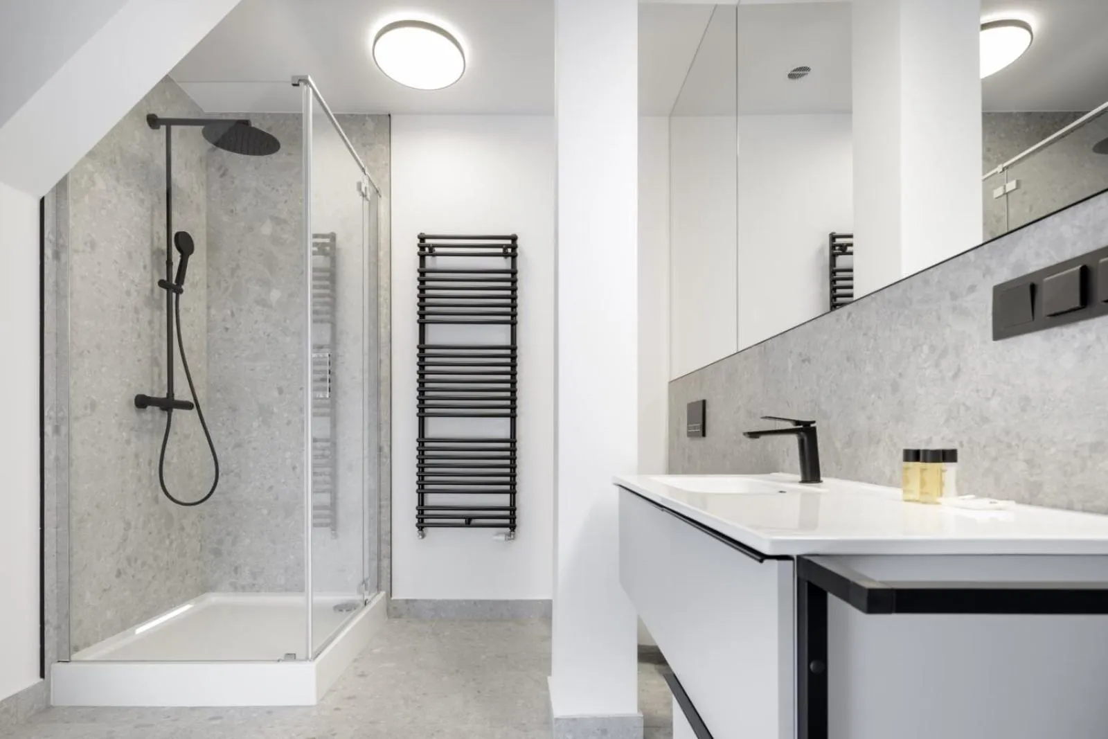 Bathroom in Apartamenty L11, Limanowskiego