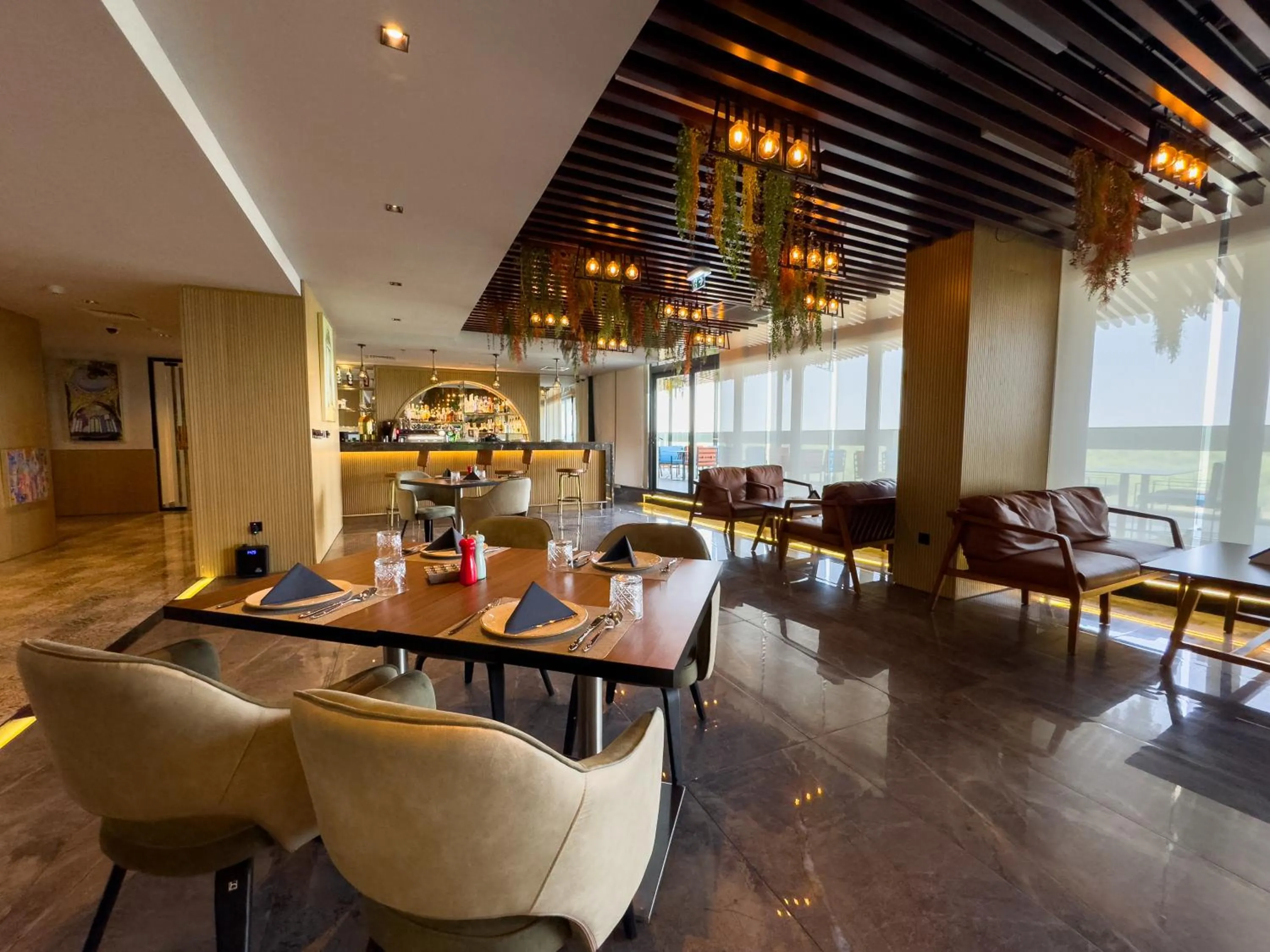 Restaurant/places to eat in Millennium Place Mirdif