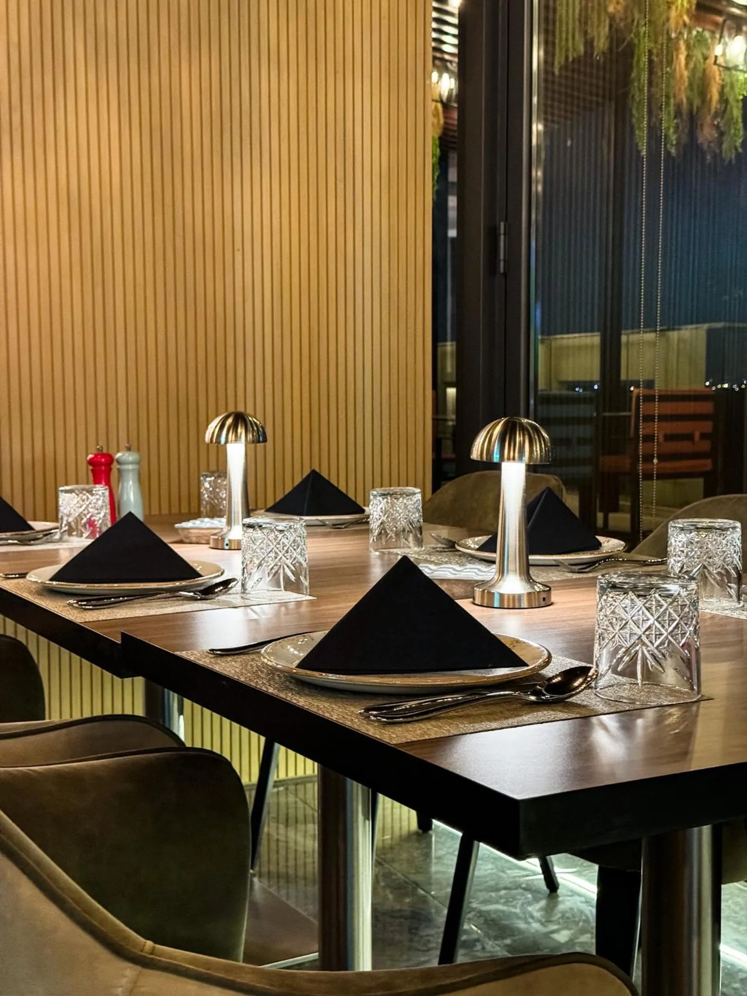 Restaurant/places to eat in Millennium Place Mirdif