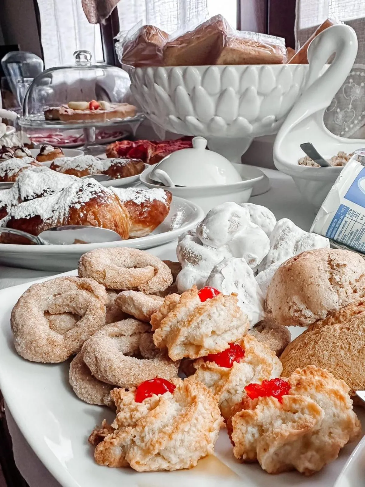 Food and drinks in Villa Mariella