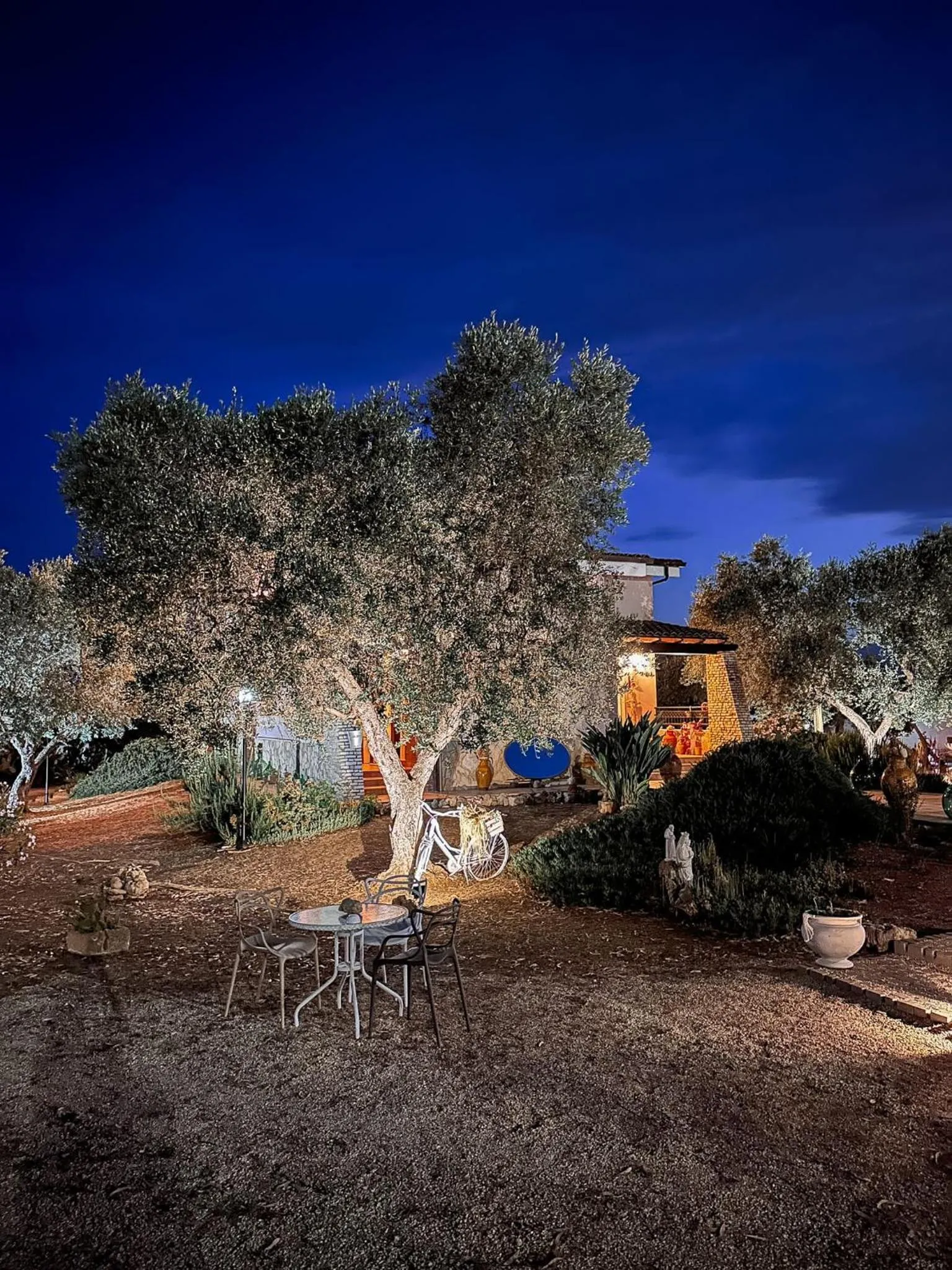 Night in Villa Mariella