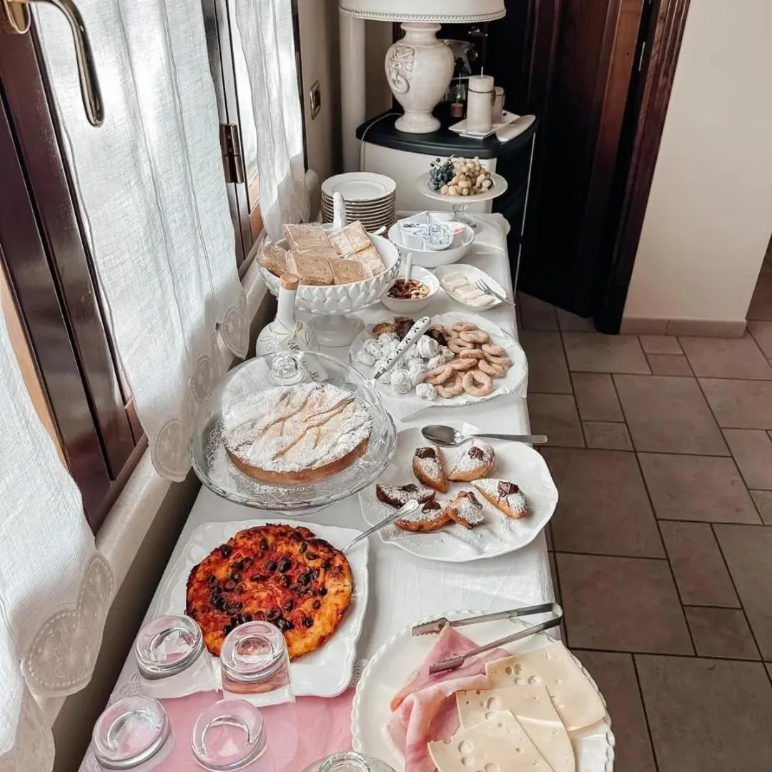 Food and drinks in Villa Mariella