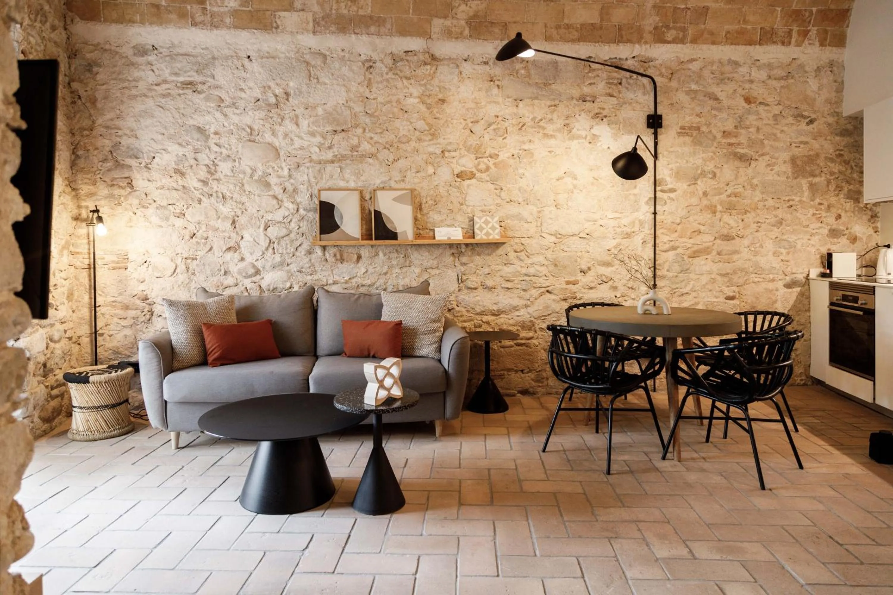 Living room in La Comuna by Bon Dia Residences