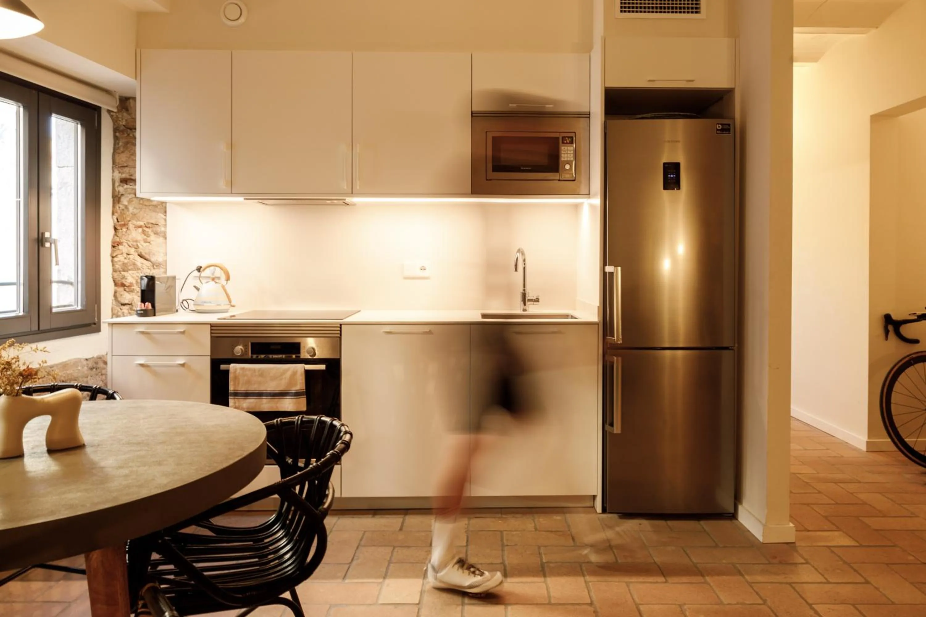 kitchen in La Comuna by Bon Dia Residences