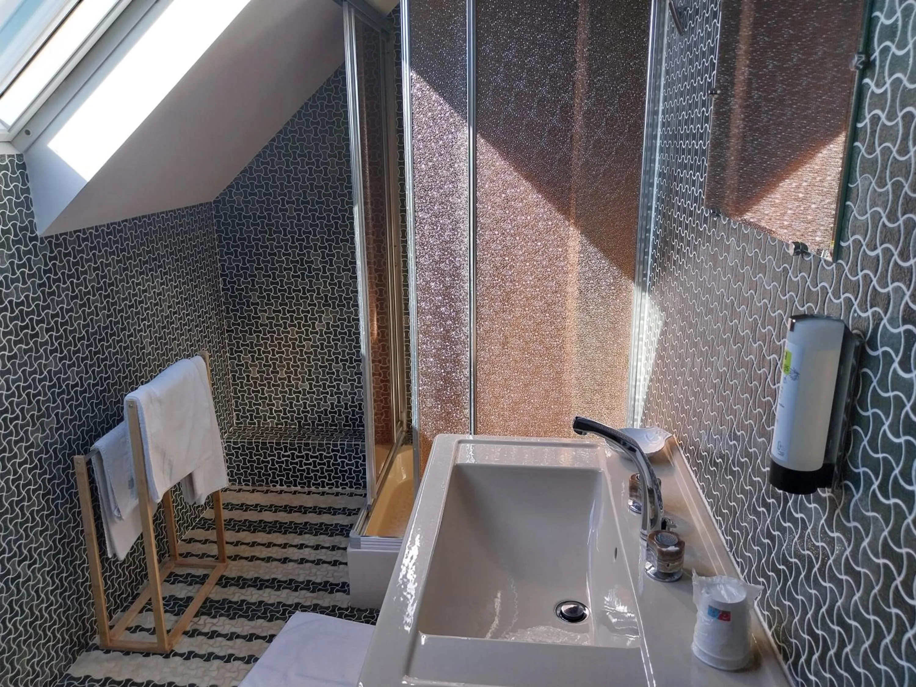 Logis Hôtel Restaurant Cruzel