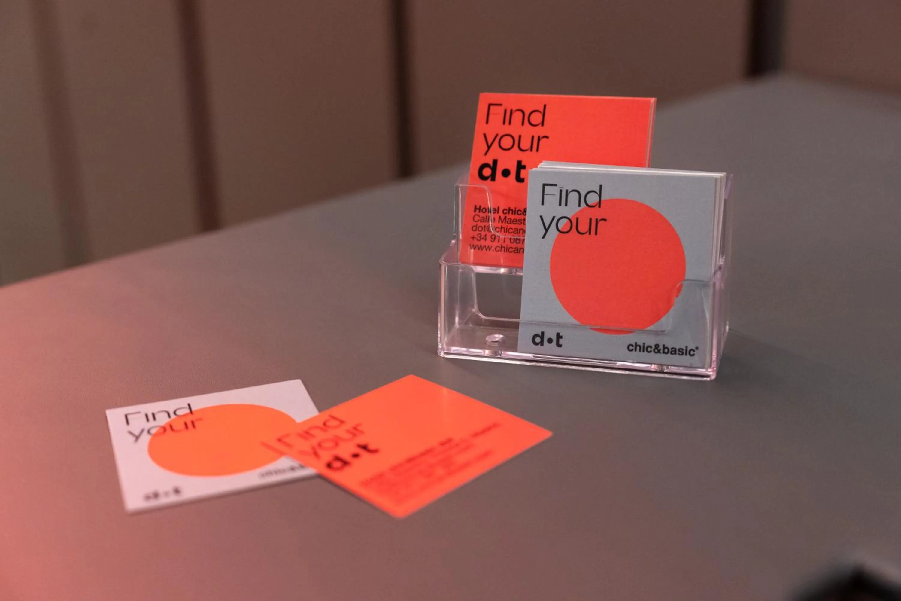 Other in Chic & Basic dot