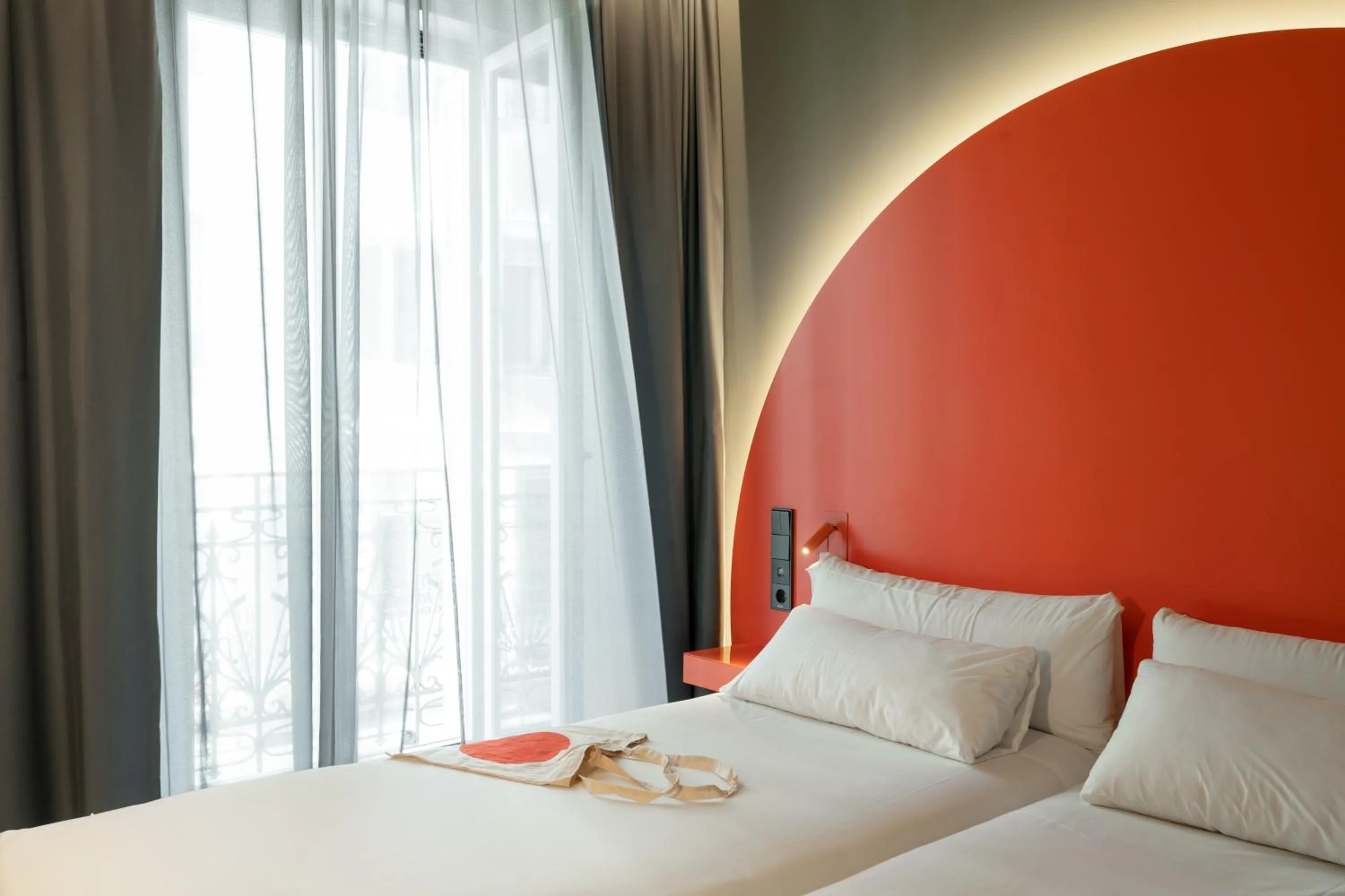 Bed in Chic & Basic dot