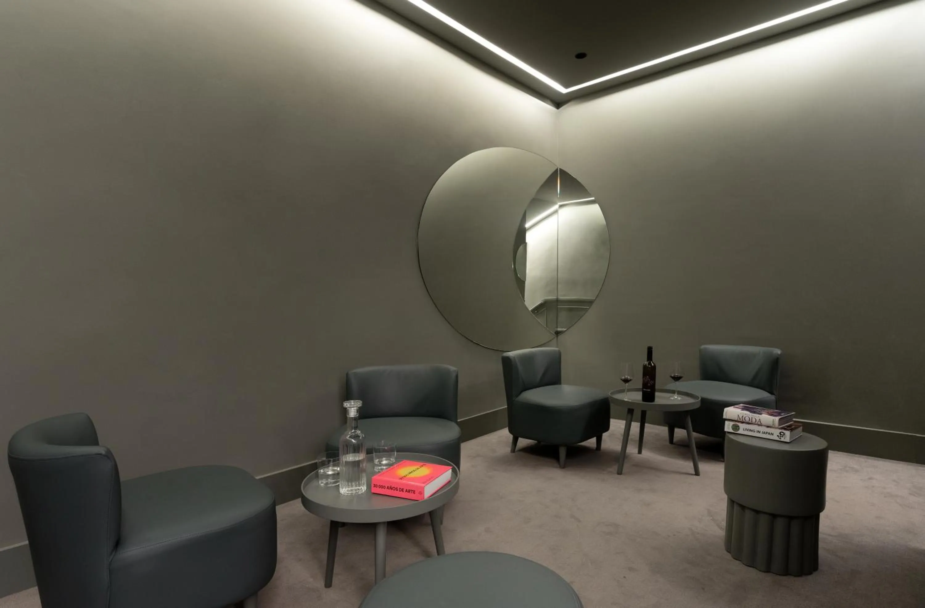 Other in Chic & Basic dot