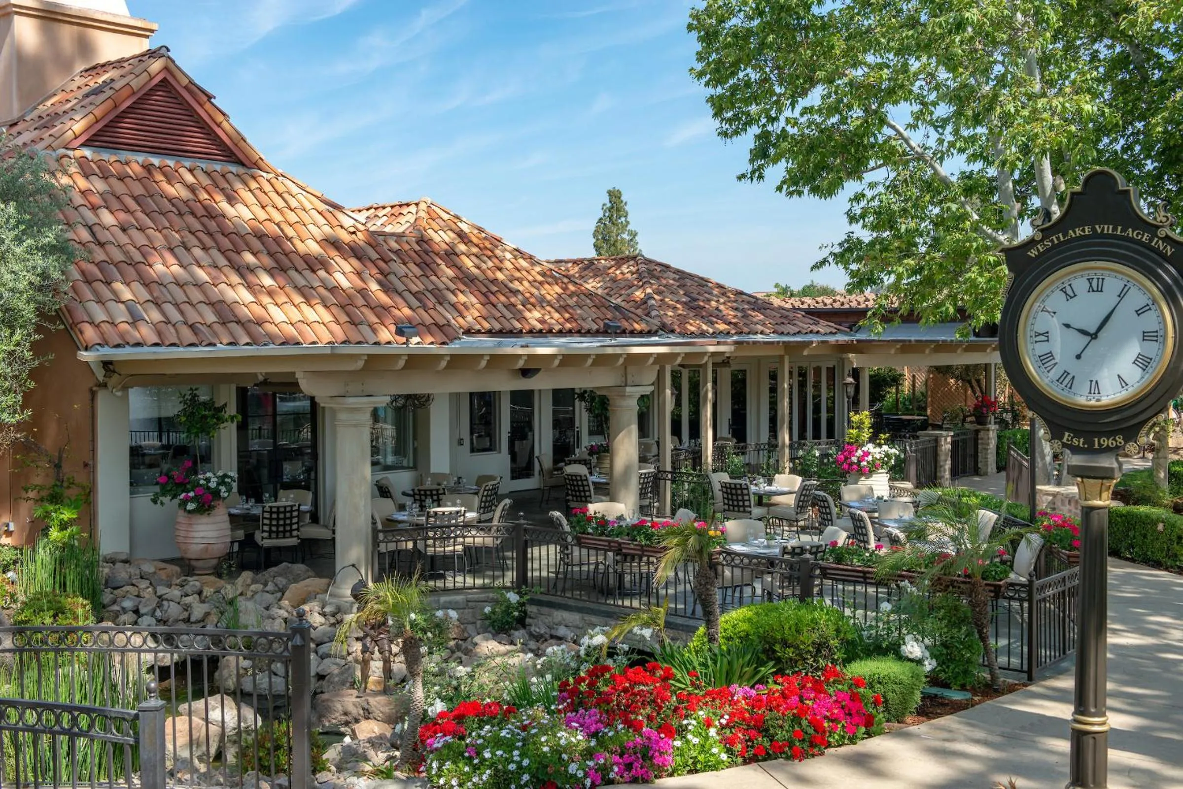 Restaurant/places to eat in Westlake Village Inn