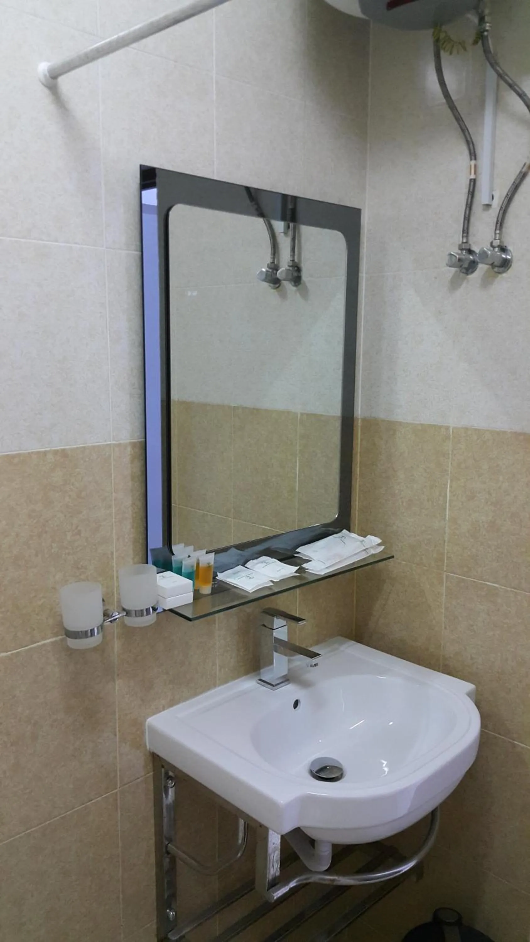 Bathroom in Al Karam Hotel Apartment