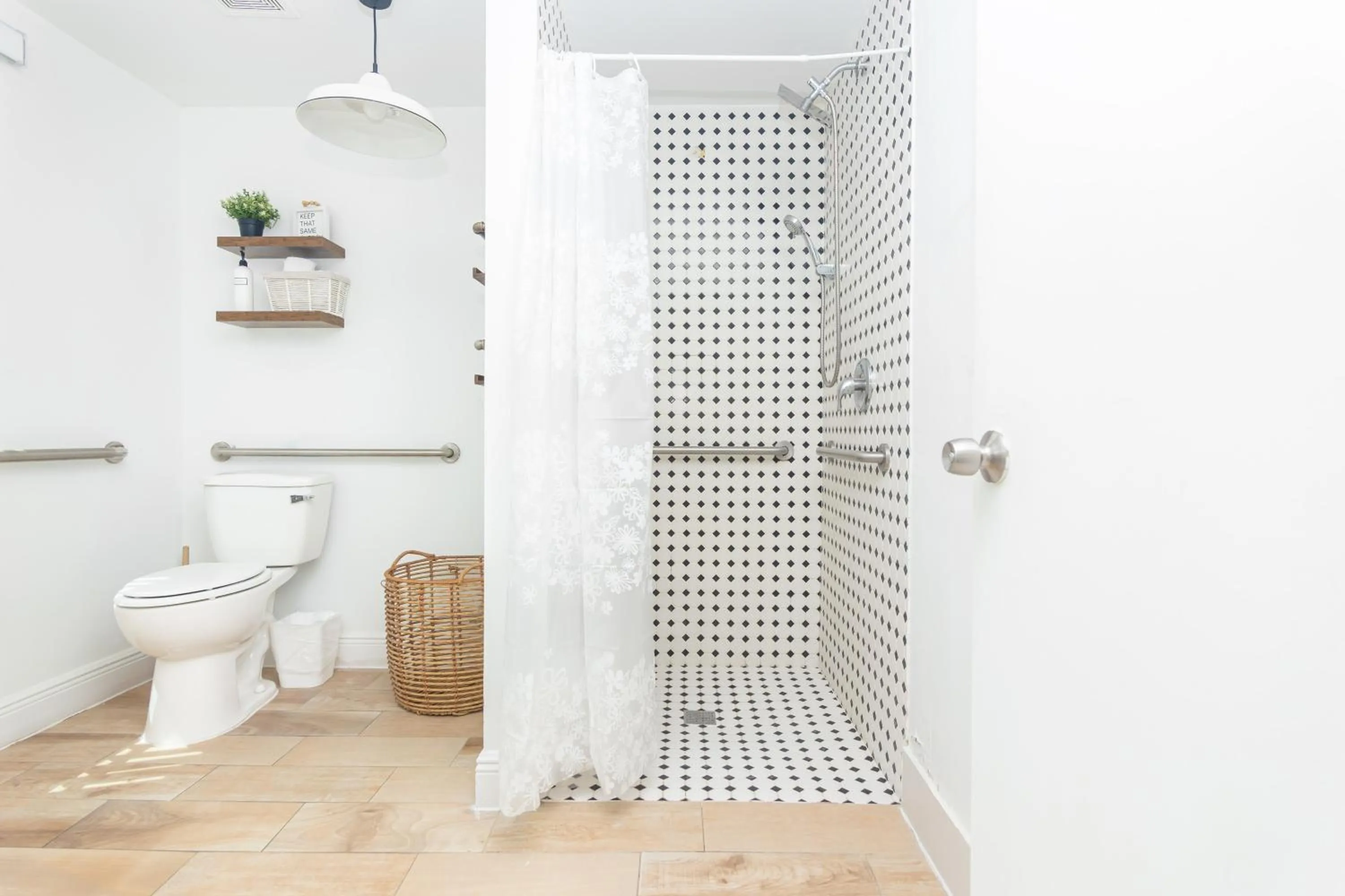 Bathroom in West Deco