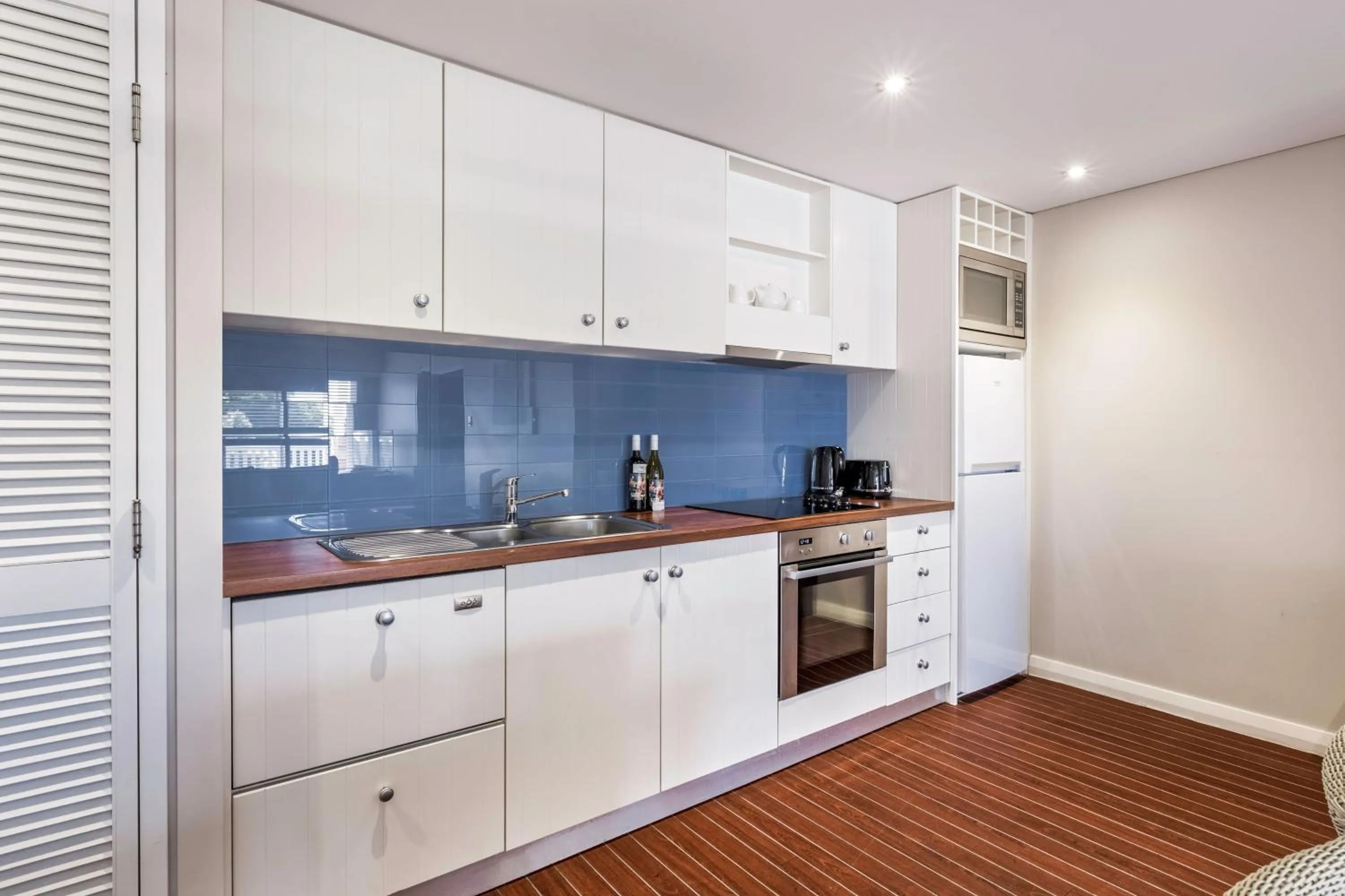 dishwasher in Caves House Hotel & Apartments Yallingup