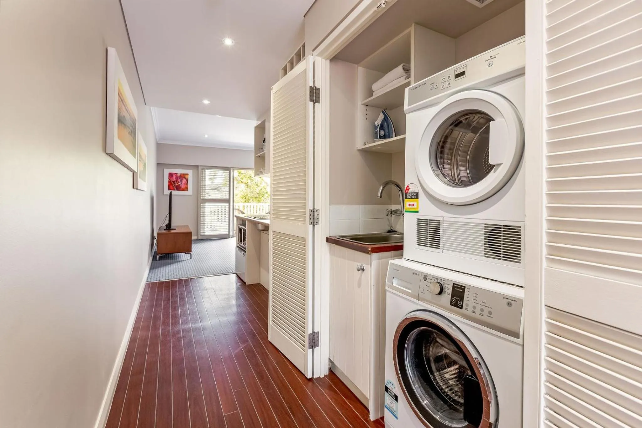 washing machine in Caves House Hotel & Apartments Yallingup