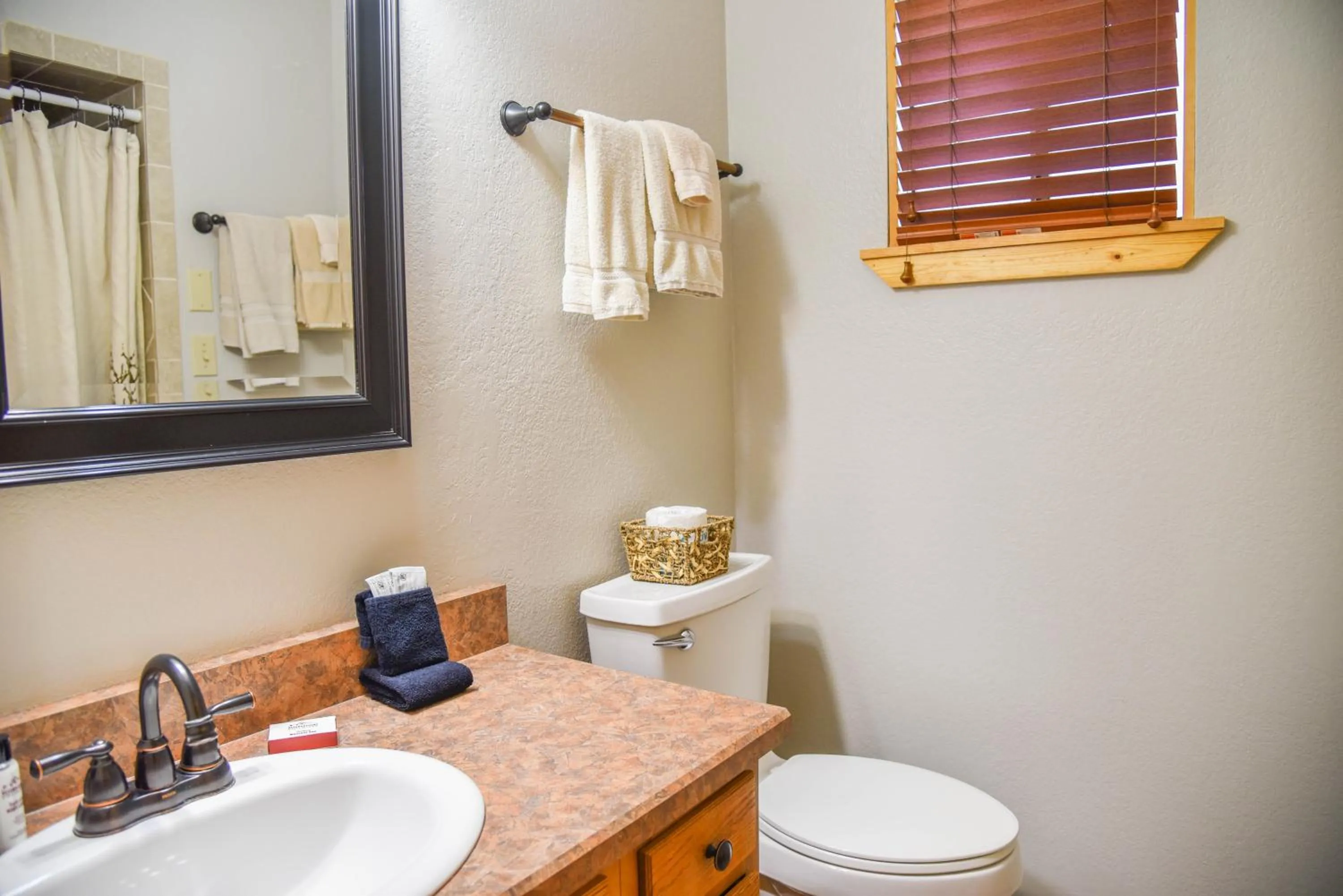 Property building in Mountain Memories, Walk To Ski Area, Town, Fishing