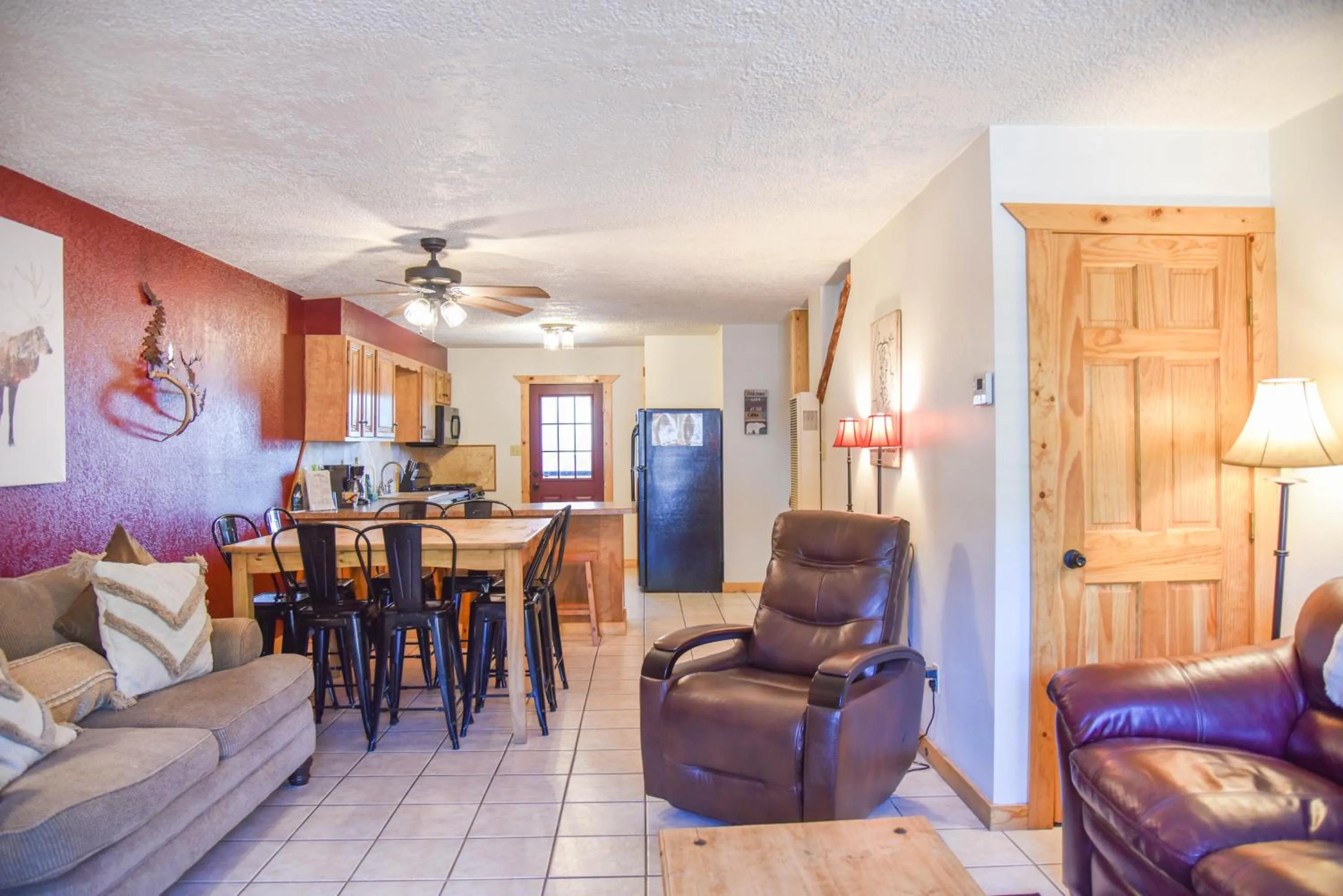 Property building in Mountain Memories, Walk To Ski Area, Town, Fishing