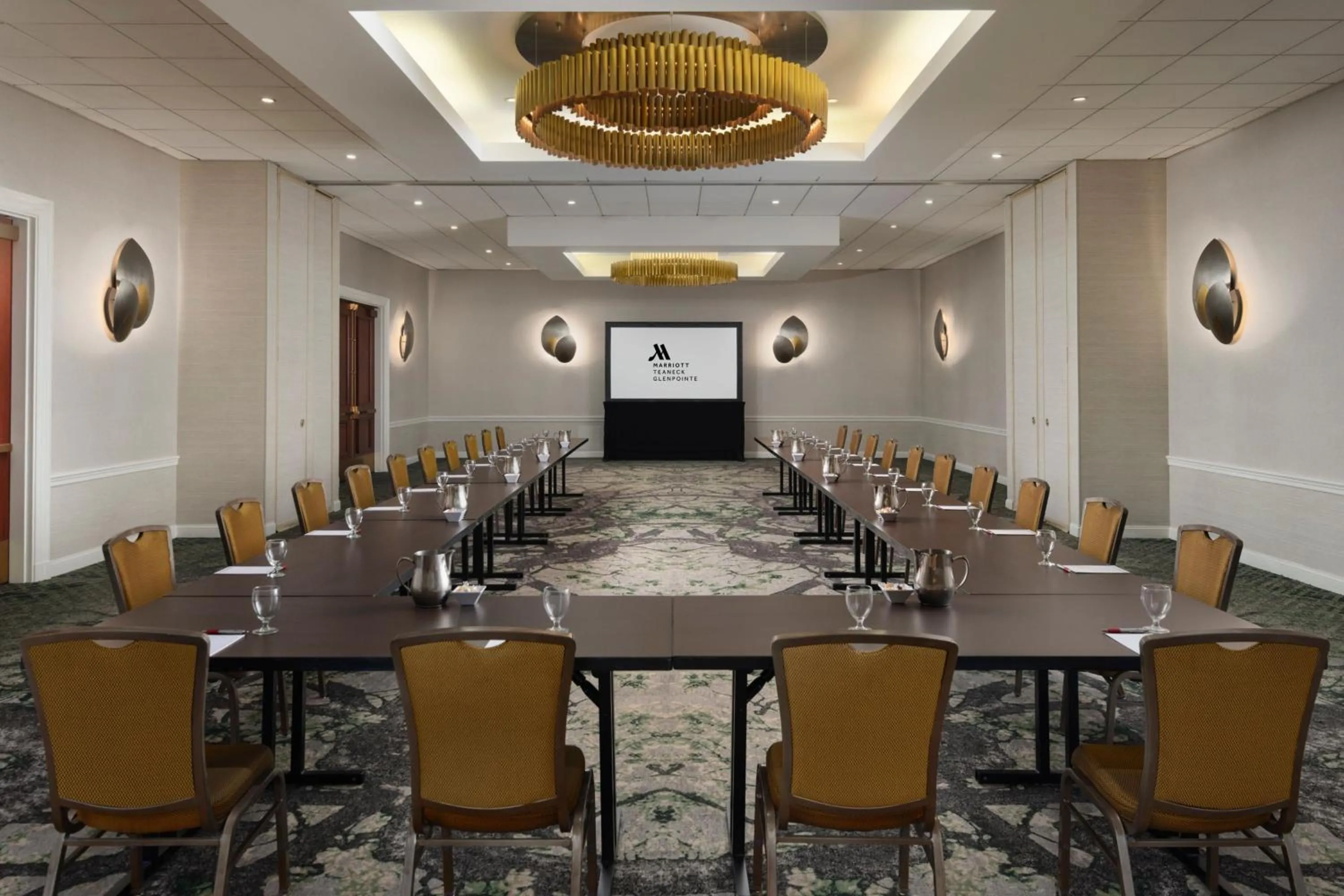 Meeting/conference room in Teaneck Marriott at Glenpointe