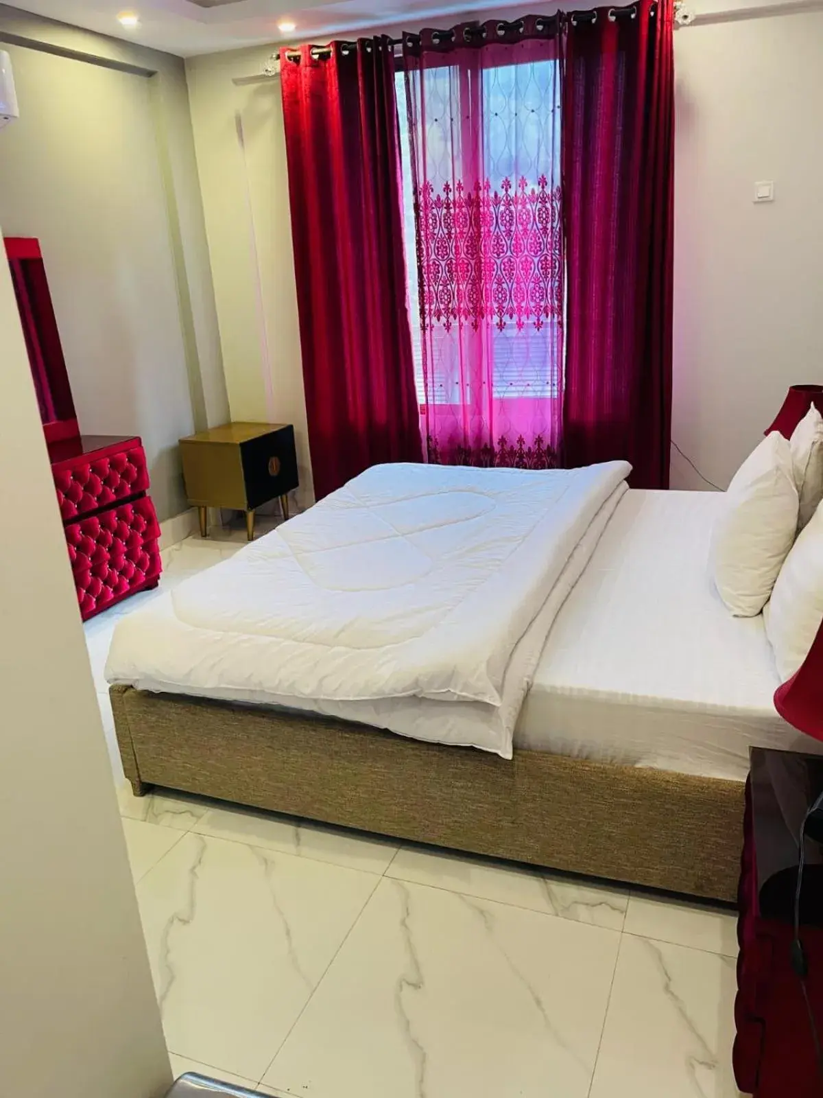 Superior Suite with Sea View in Hotel La Orilla Muzaffarabad Superior Suite with Sea View in Hotel La Orilla Muzaffarabad