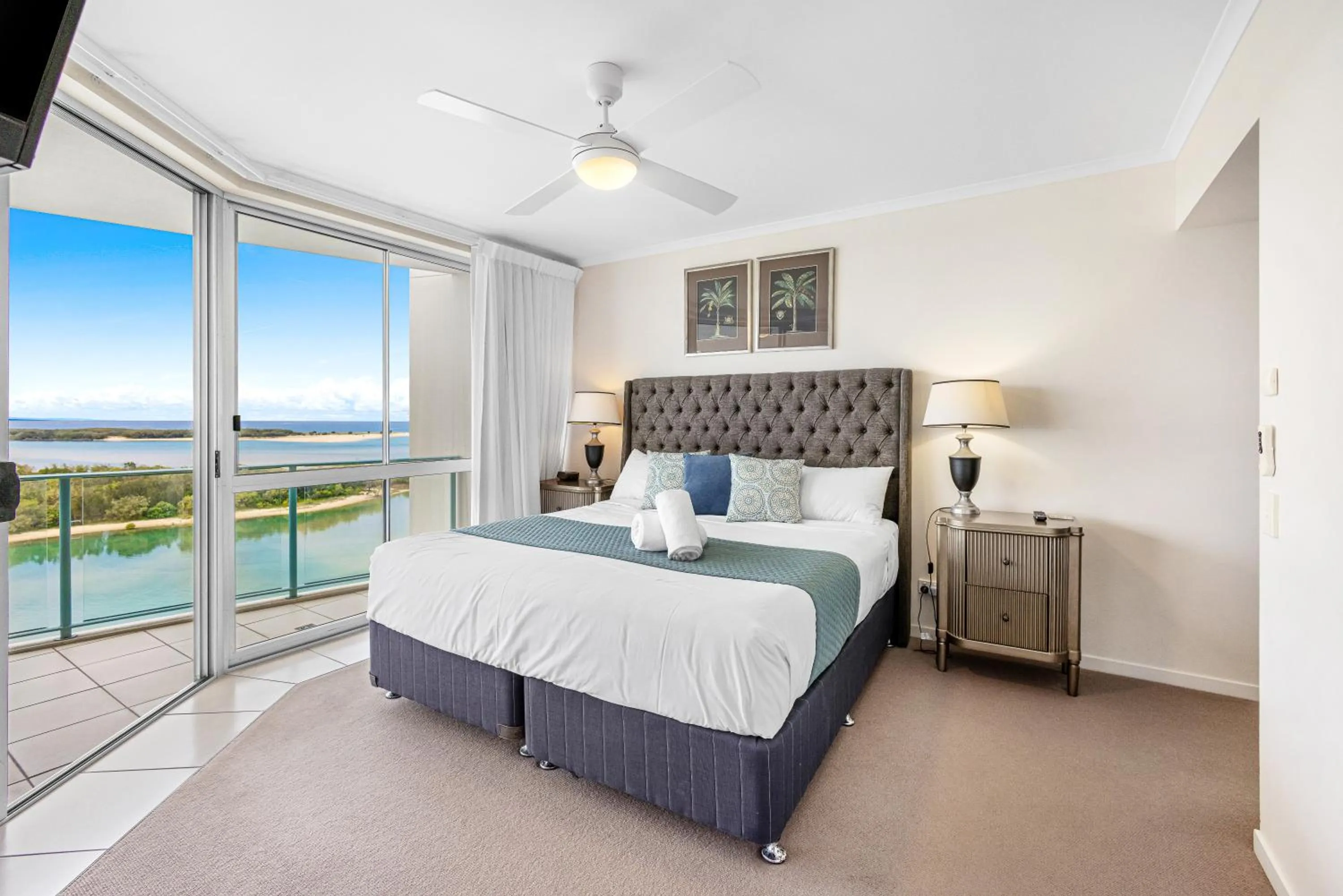 Bedroom, Bed in The Duporth Riverside