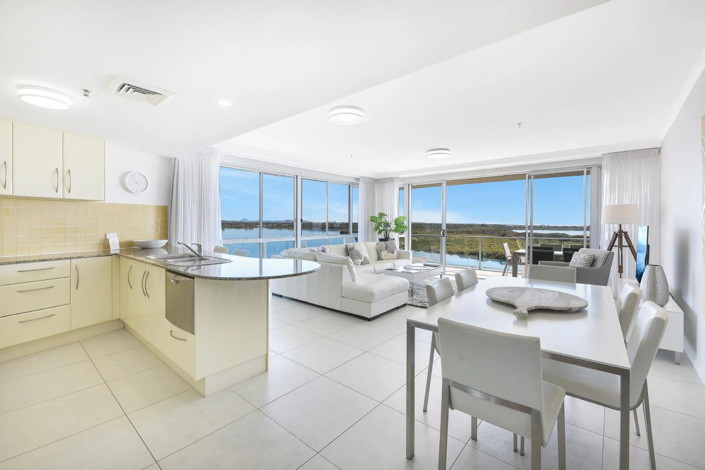 Photo of the whole room in The Duporth Riverside