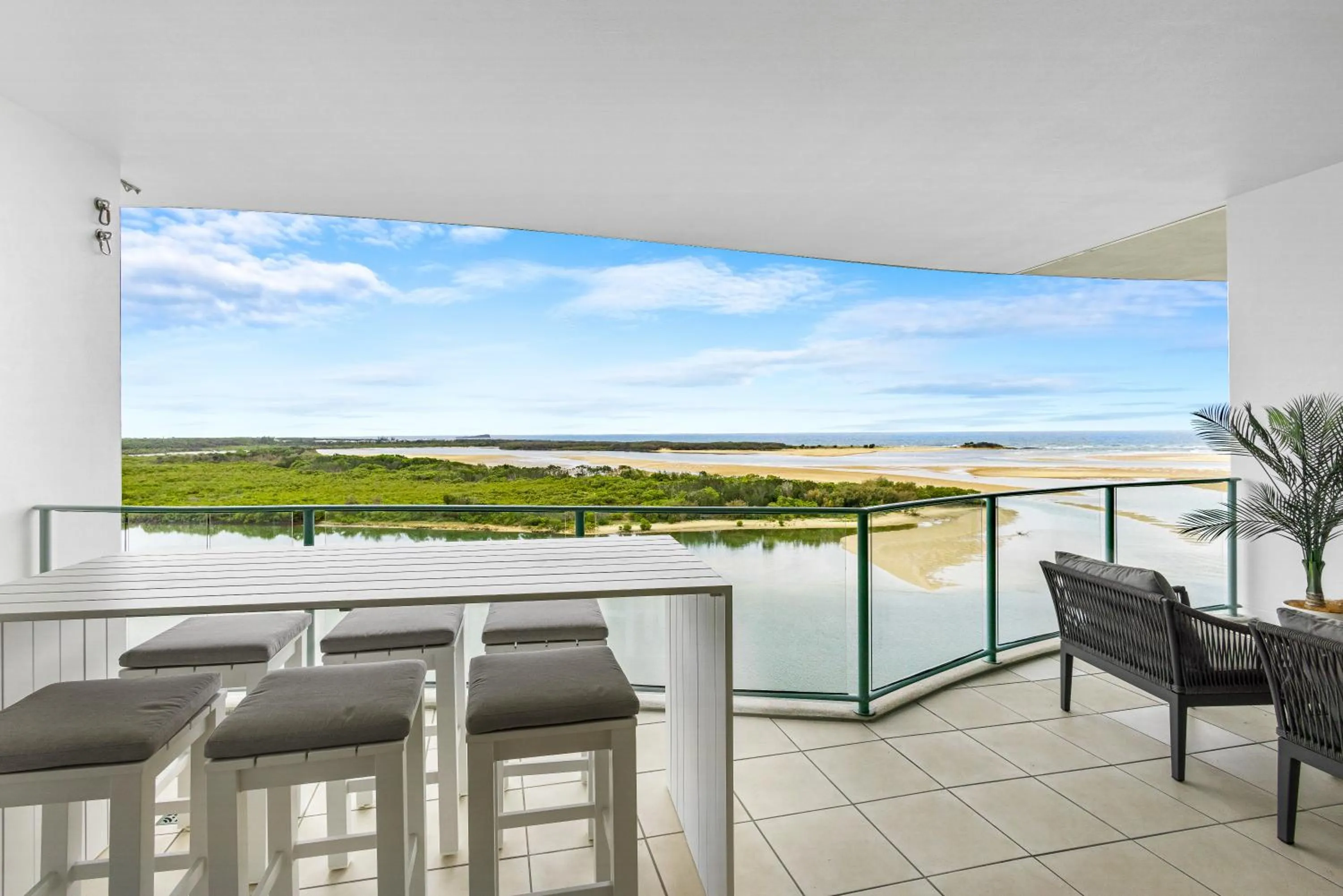 Patio in The Duporth Riverside