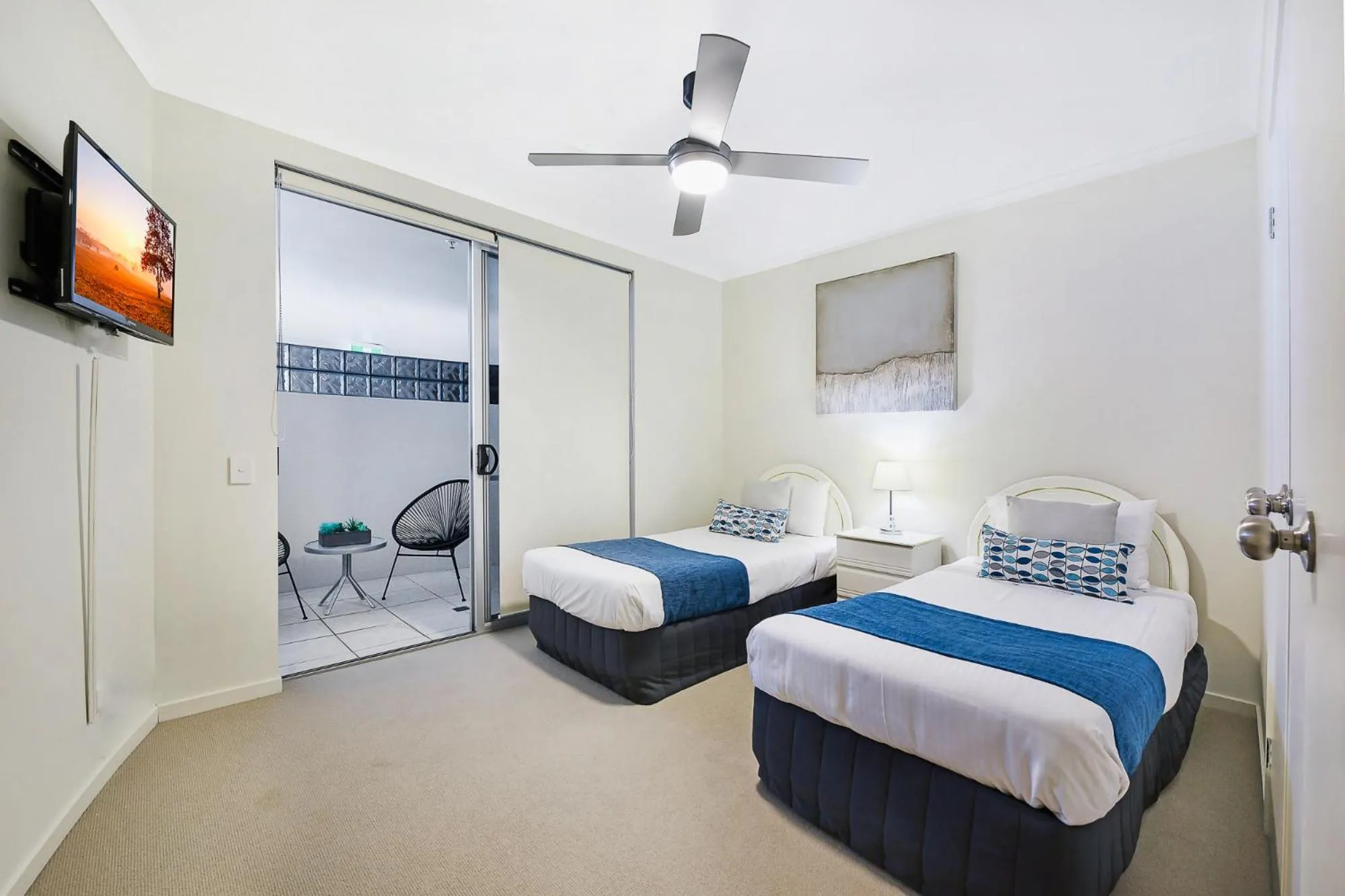 Patio, Bed in The Duporth Riverside