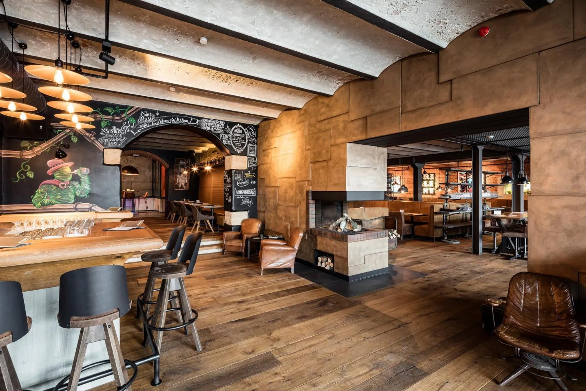 Restaurant/places to eat in Liebesbier Urban Art & Smart Hotel